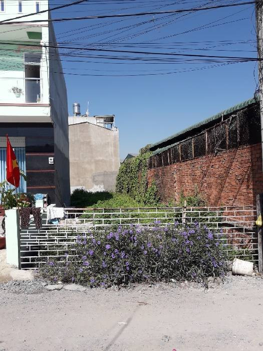 Bán đất Quốc Lộ 1A P. An Phú Đông, Quận 12, 5.2x13m, hẻm ô tô gần mặt tiền, khu dân cư đông đúc, tiện xây mới.