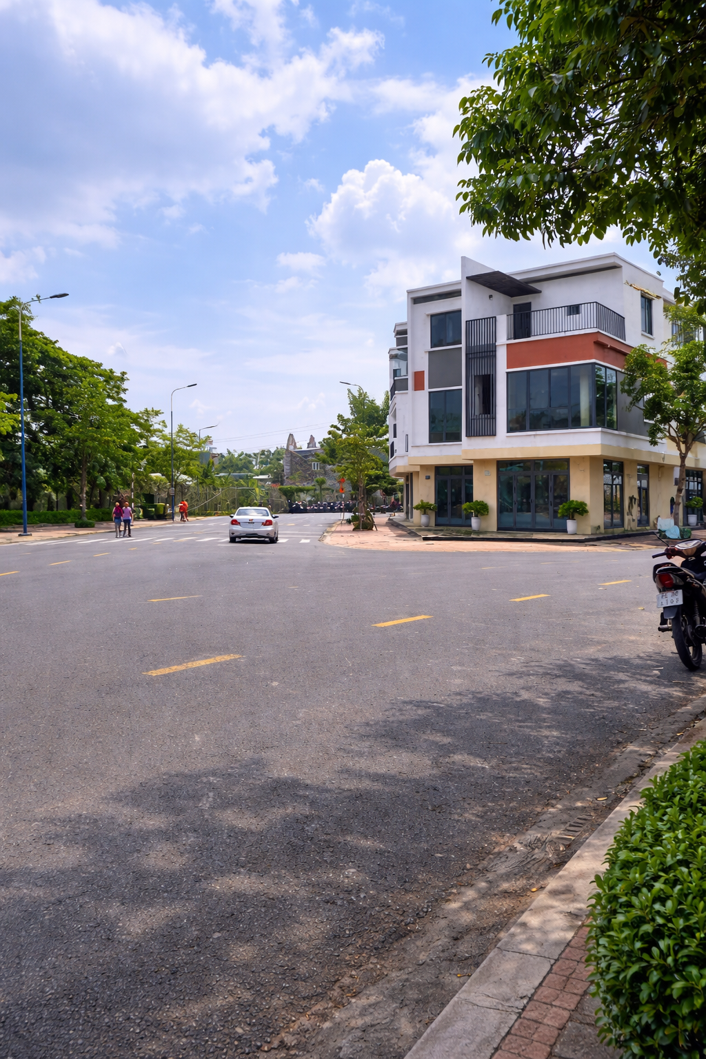Hiếm! Nhà góc 2 mặt tiền đường thông 15m giá đầu tư chỉ 3.85 tỷ