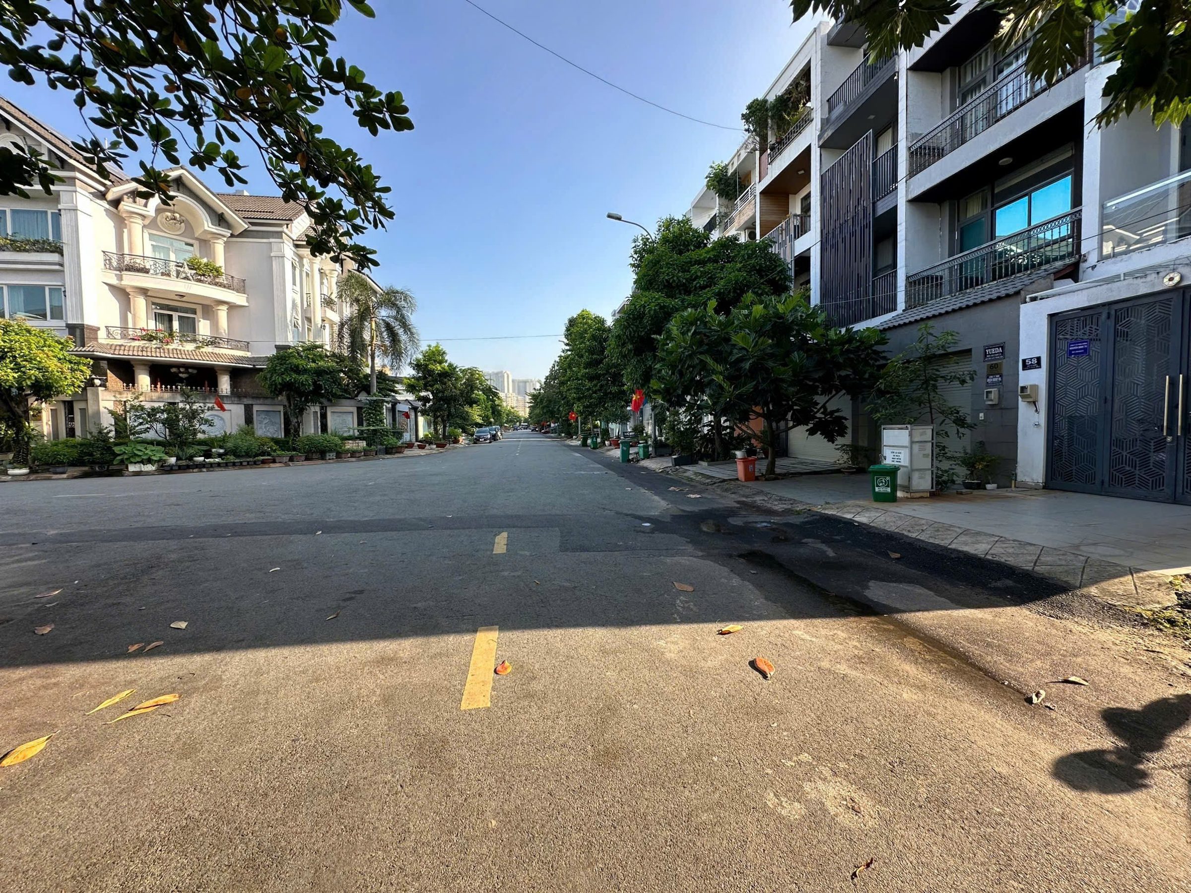 Bán nhà 4 tầng Bùi Tá Hán. Q2 
P An Phú . Thu nhập 40 triệu/tháng