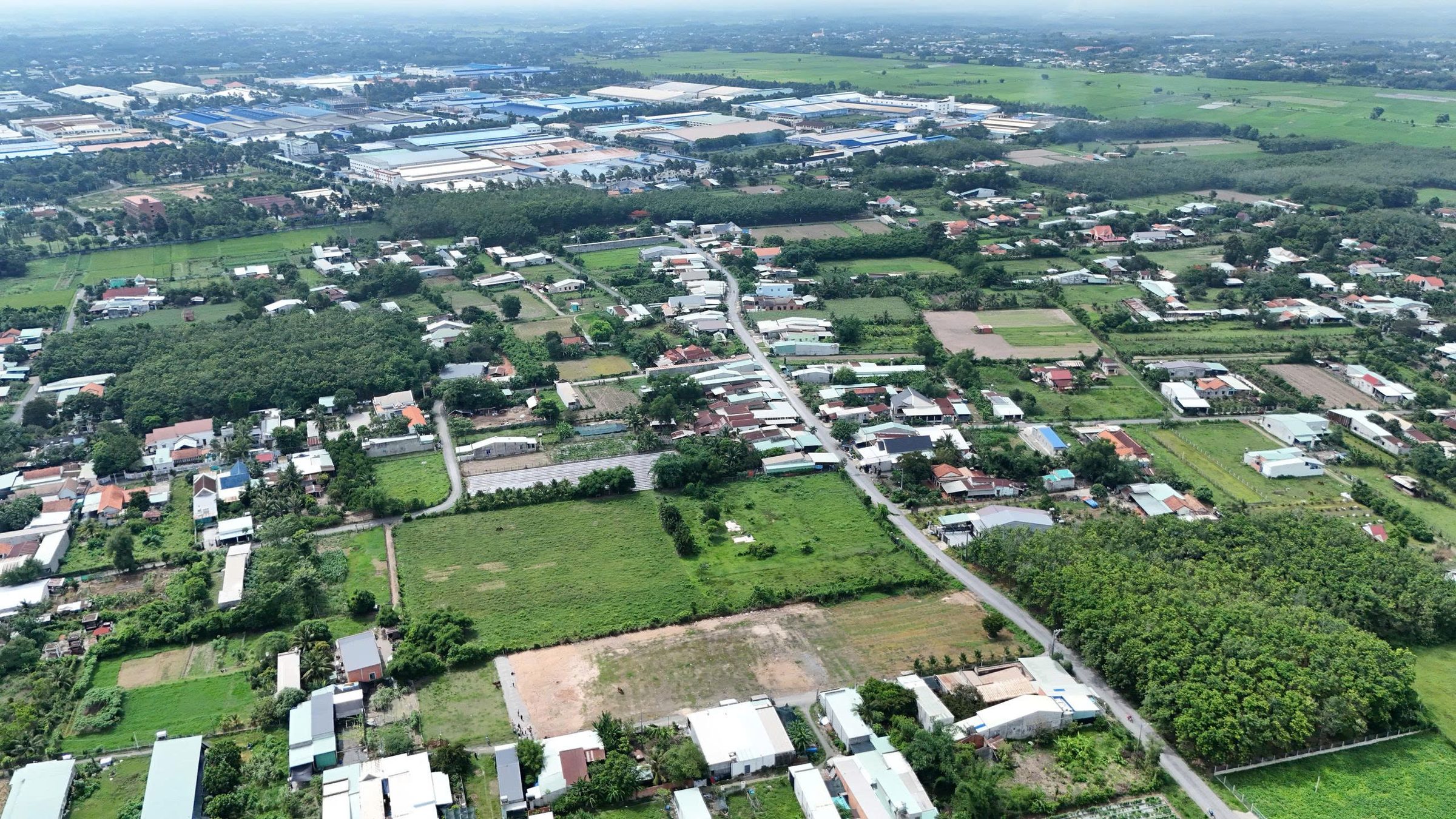 Đất full thổ cư, 90.6m2, SHR, cách cổng KCN 700m, P. An Tịnh. Giá 850tr.