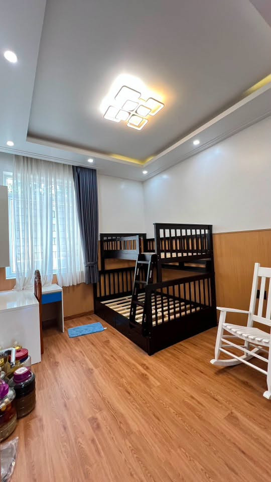 BIỆT THỰ SÂN VƯỜN HẺM 18 TRIỆU QUANG PHỤC - PHƯỜNG BLAO BẢO LỘC 5 TỶ