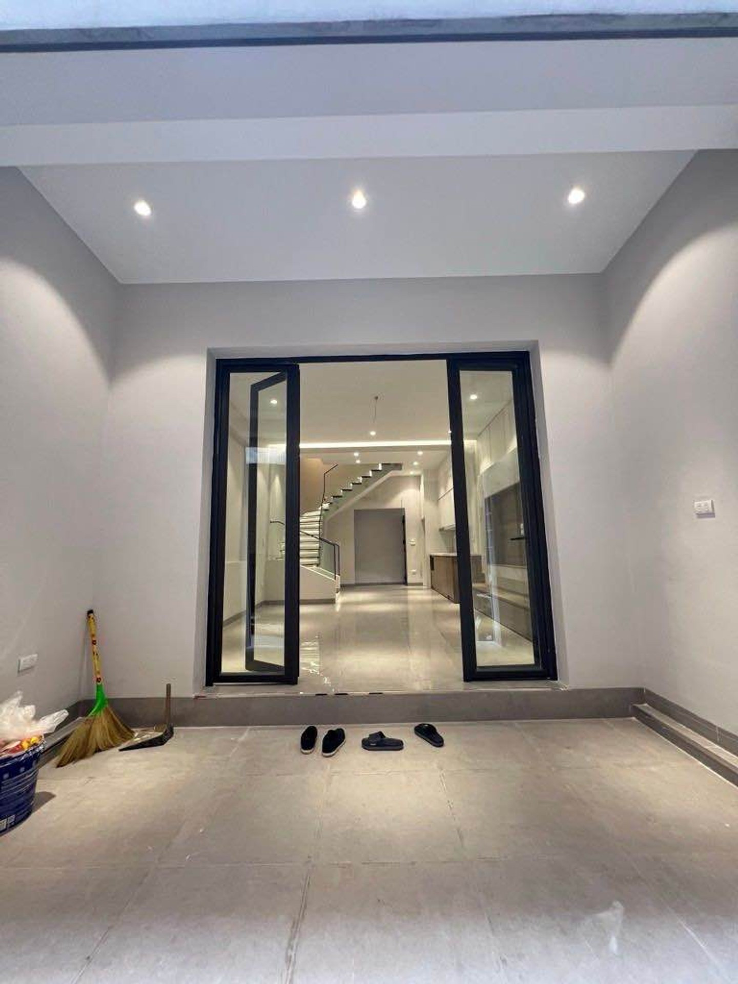 Bán nhà Thanh Nhàn, Hai Bà Trưng – Giá 11.95 tỷ – DT 55m² x 4 tầng – MT 4.3m – Thiết kế đẳng cấp, Thoáng sau, Công năng thượng thừa