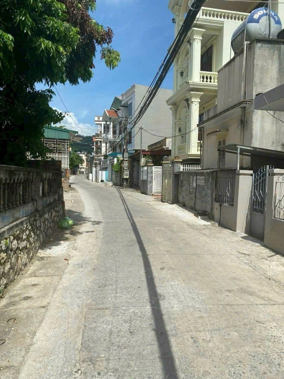 Cc gửi bán ô đất ngay cạnh nhà văn hoá khu 7, Cái Dăm, Bãi Cháy