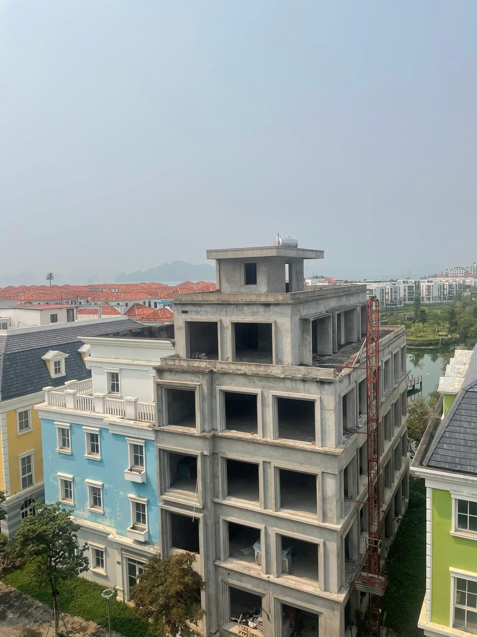 BÁN BIỆT THỰ 4 TẦNG XÂY THÔ SUN PREMIER,TRUNG TÂM KHU DU LỊCH BÃI CHÁY
