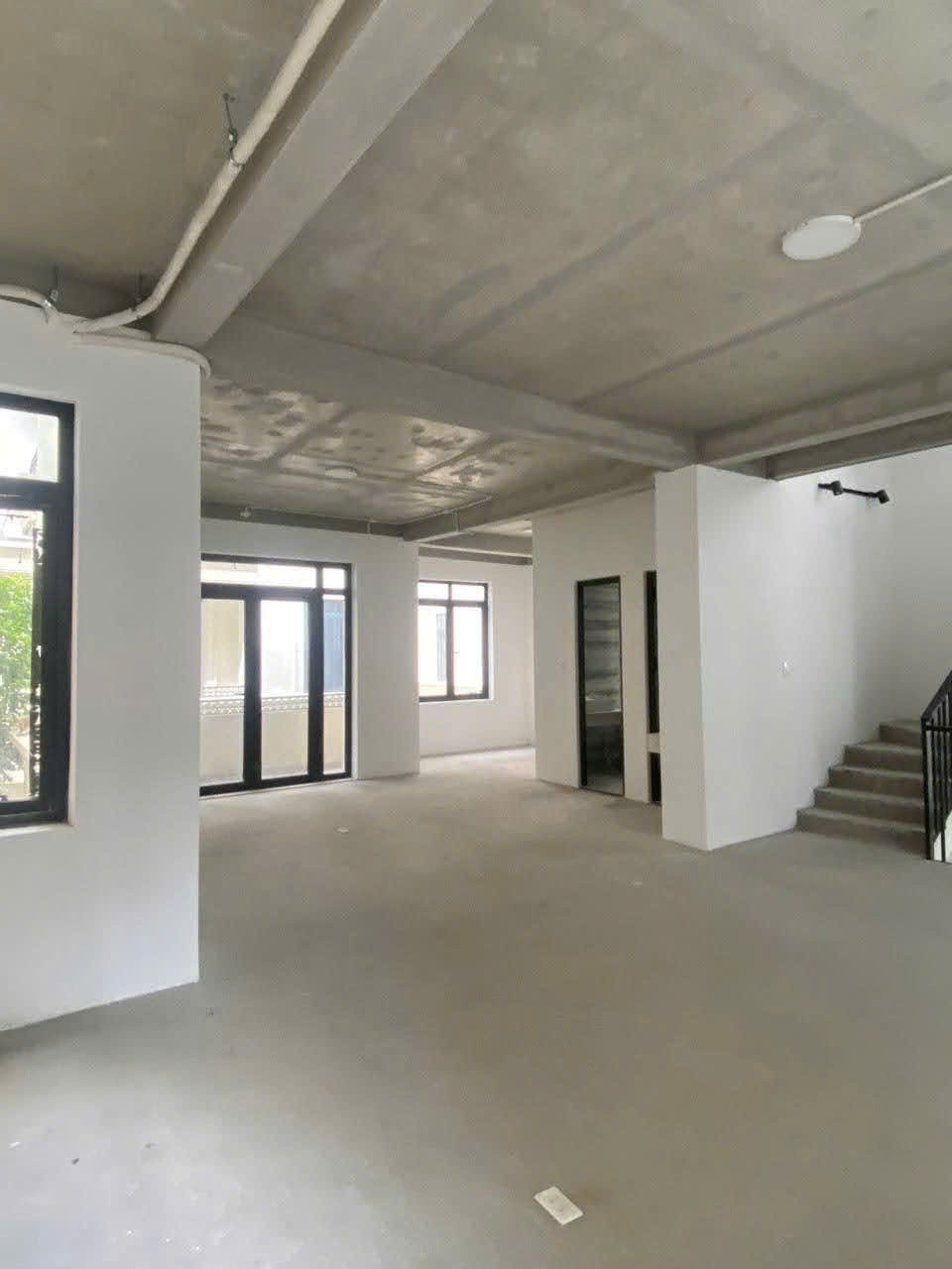 BDS HVL [NC] "Chị cho thuê 4 căn Biệt thự Bason $10.000 căn Vic 15,18 , $12.000 căn Vic 16,17 , giá net chưa thuế "