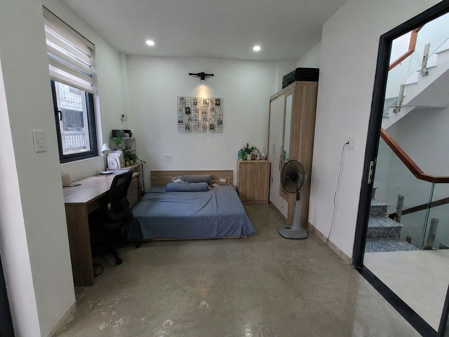 BÁN NHÀ 3 TẦNG NGÔ CHÍ QUỐC KHU PHÂN LÔ ĐỒNG BỘ, Ô TÔ ĐẬU CỬA, HÀNG NÀY BÁN RẤT NHANH
