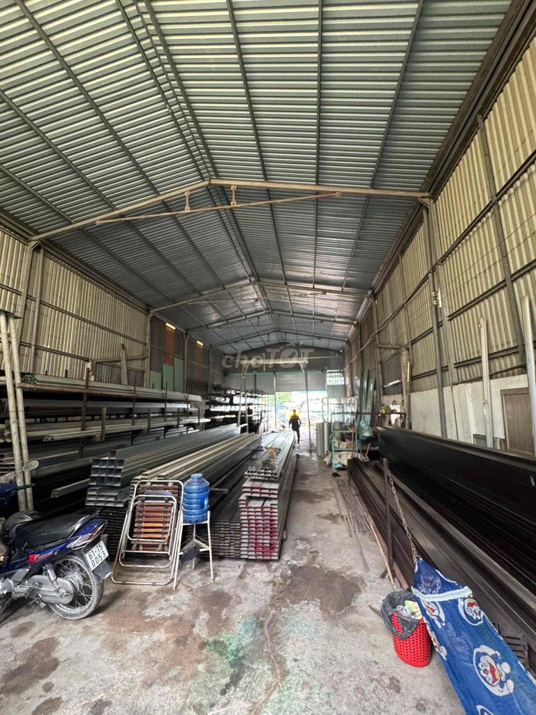 Cho Thuê Kho-Xưởng (Như Hình) Mặt tiền đường QL13- Thuận An Phù hợp Sh