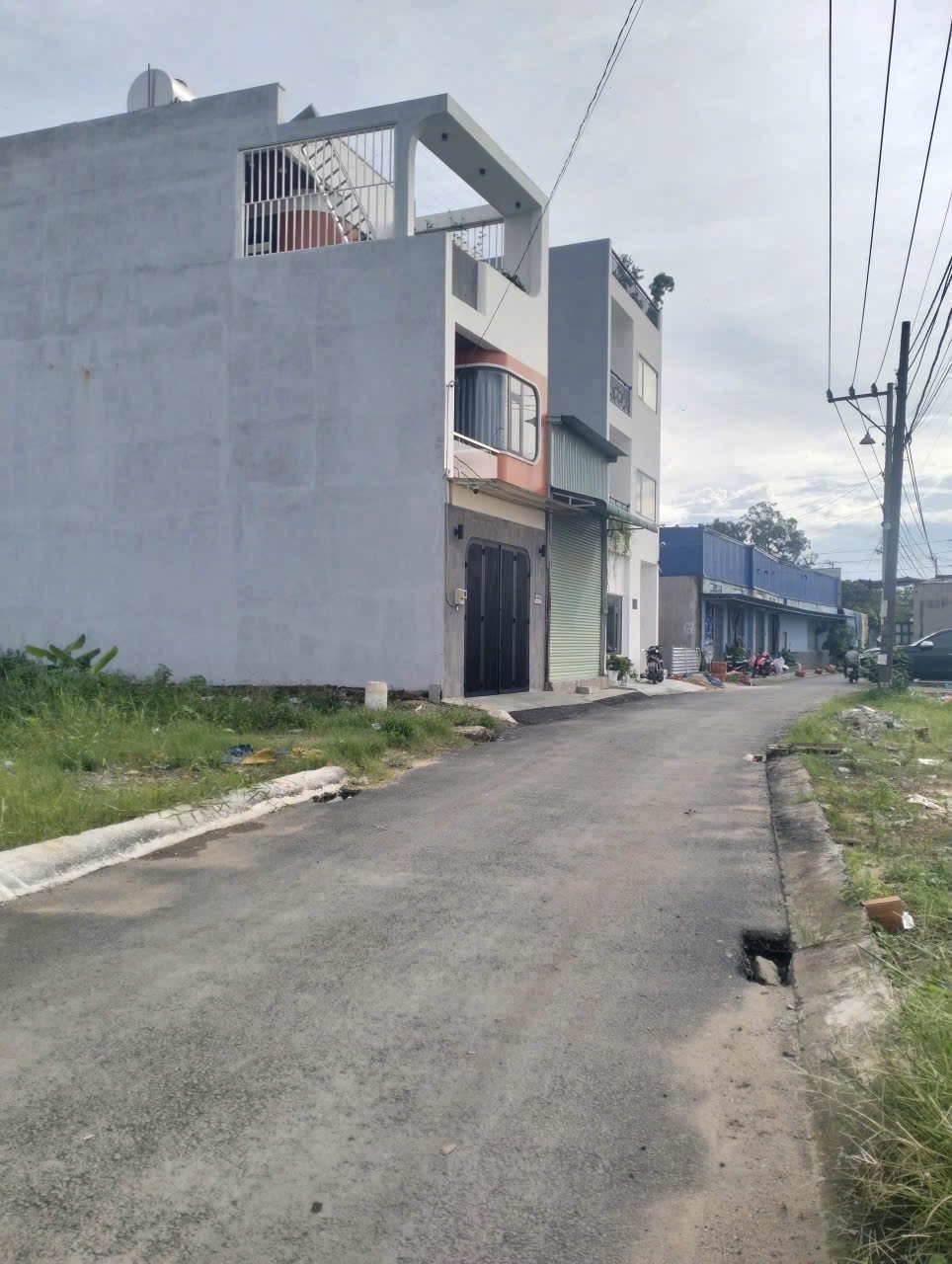 Bán đất thổ cư mặt tiền nhựa Phường Bình Hưng Hòa B quận Bình Tân TPHCM, DT: 148m2.