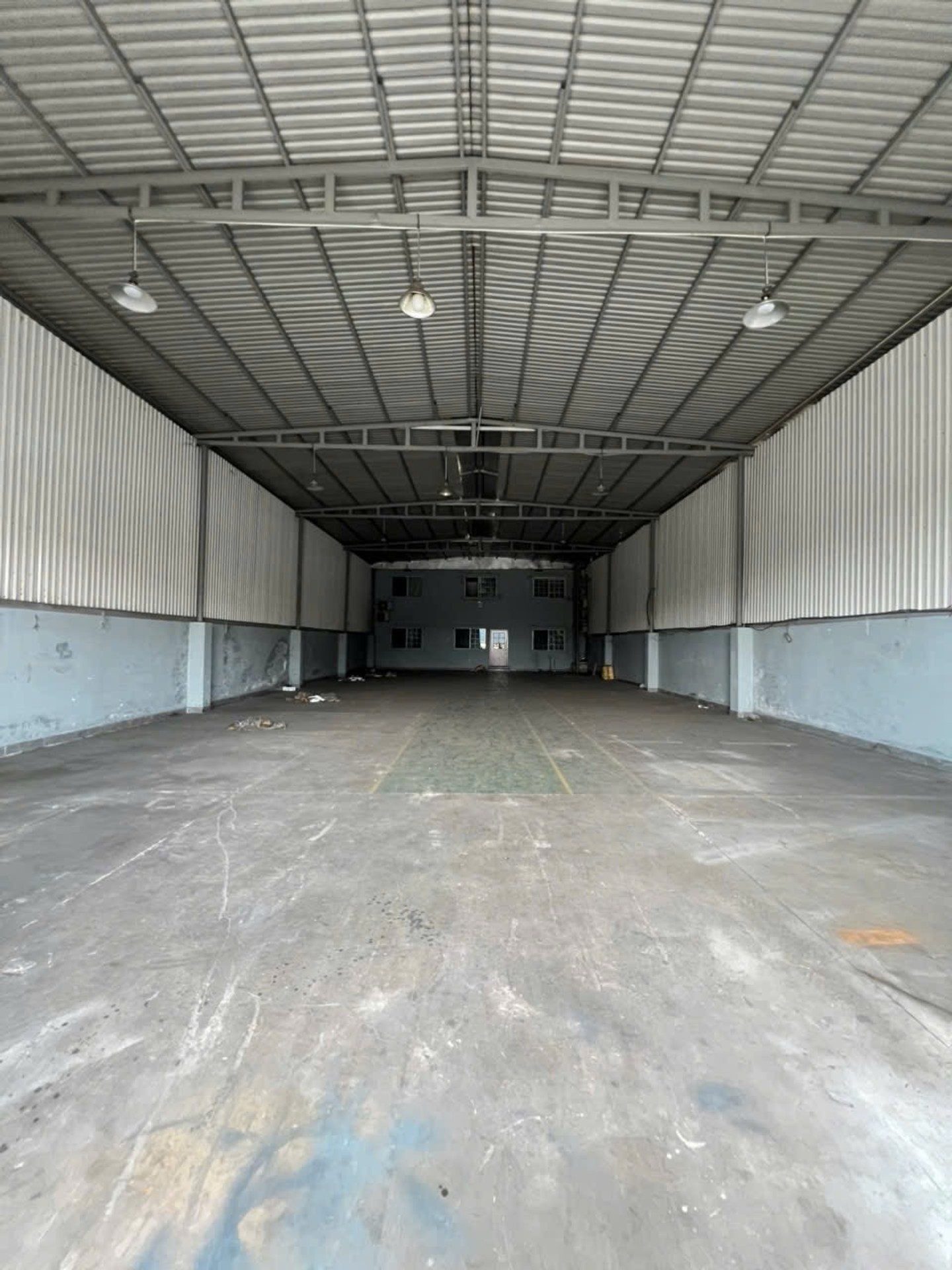 BÁN XƯỞNG MẶT TIỀN QUỐC LỘ 1A 502M2 8.8 TỶ DÒNG TIỀN 50 TRIỆU THÁNG KINH DOANH ĐA NGÀNH