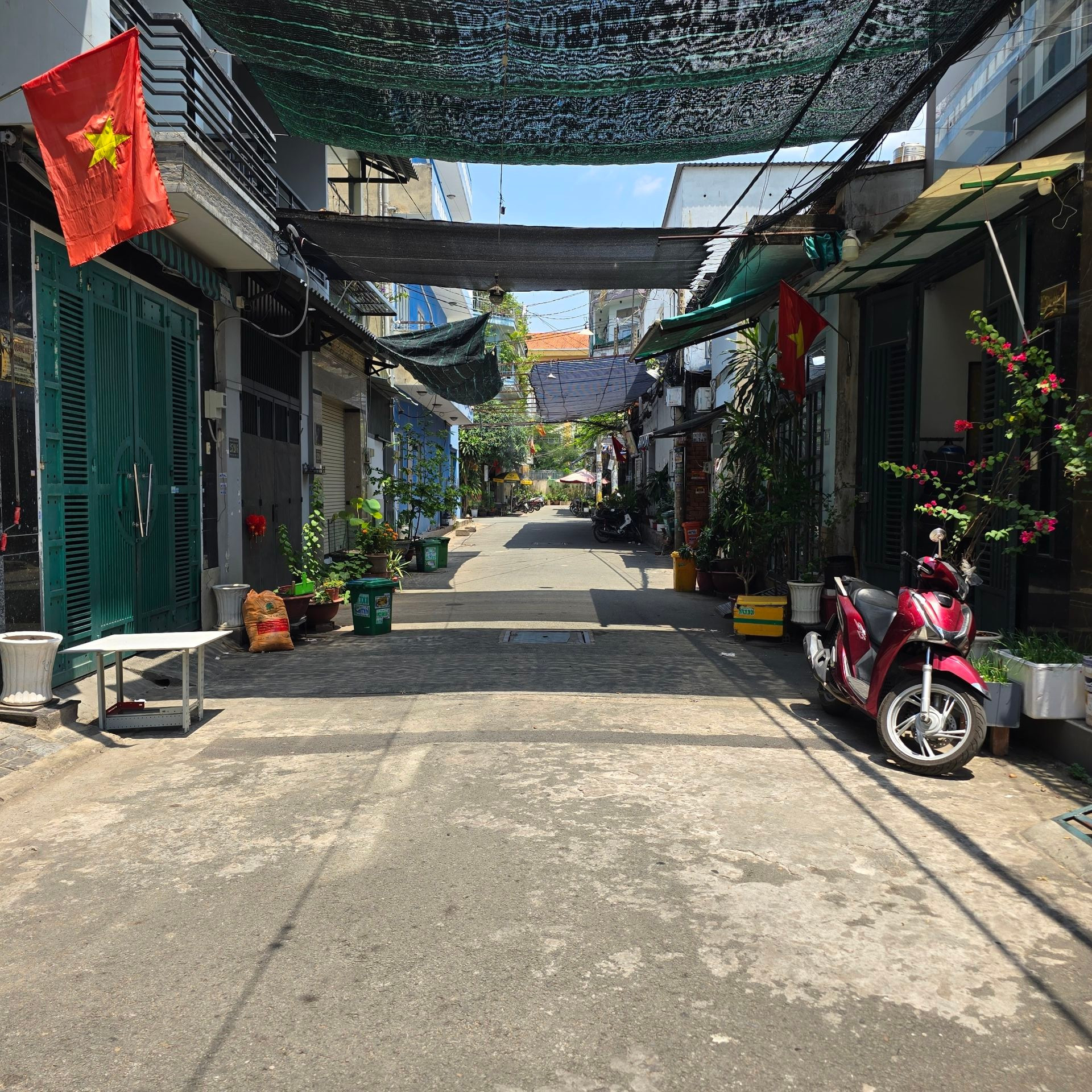 🏡 NHÀ 2 TẦNG BTCT KIÊN CỐ – GẦN CHỢ PHẠM ĐĂNG GIẢNG – HẺM XE HƠI TRÁNH