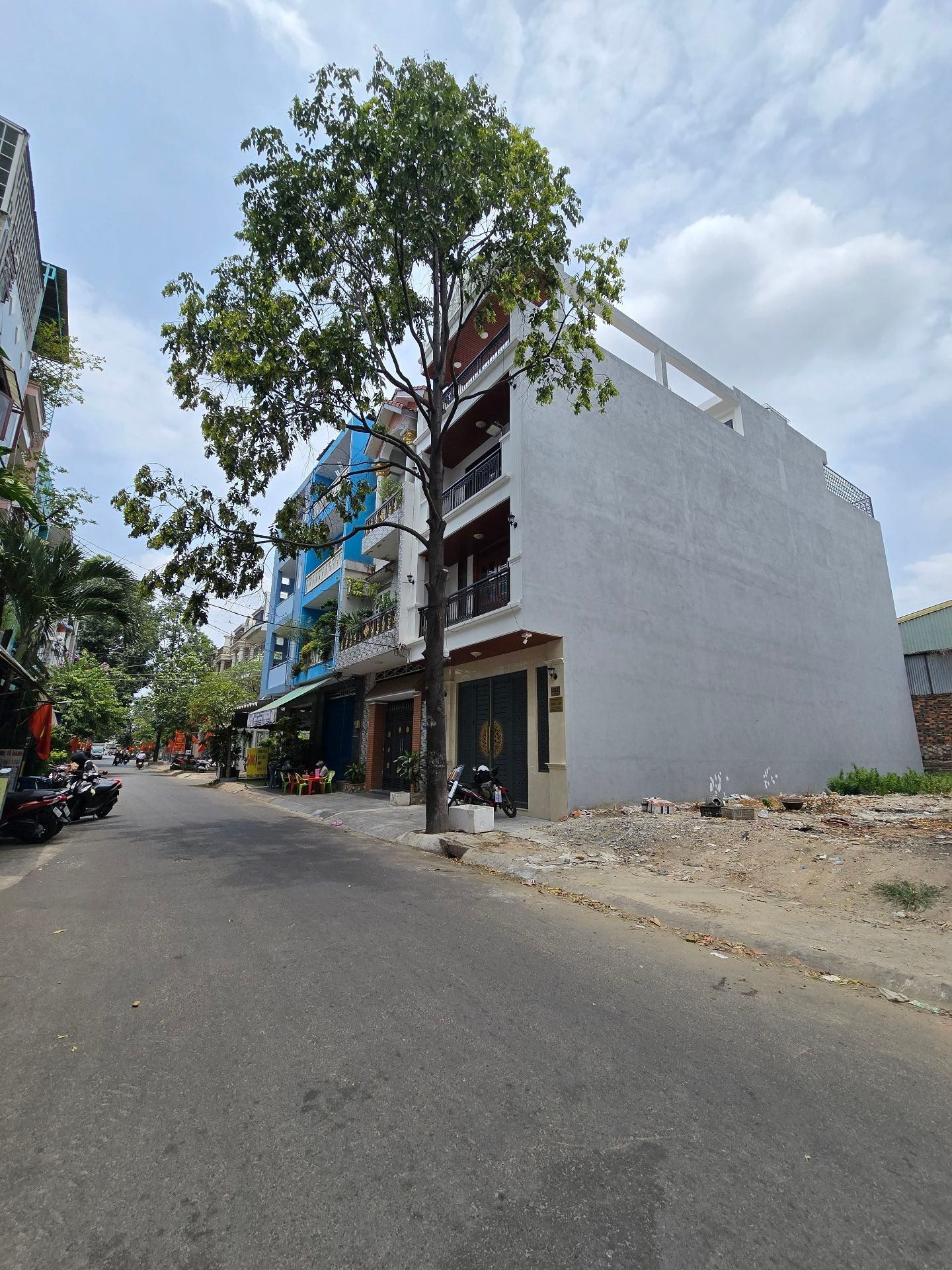 Bán Đất 100m² thổ cư 100m² giá 7.5 tỷ tại Phường Bình Hưng Hòa TP. Hồ Chí Minh