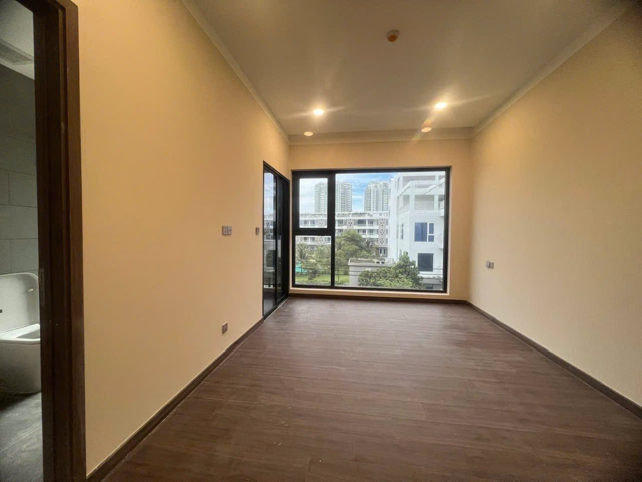 BÁN GẤP NHÀ LV3 D2 D’VERANO – 5x18m – HẦM RIÊNG – THANG MÁY – GIÁ TỐT