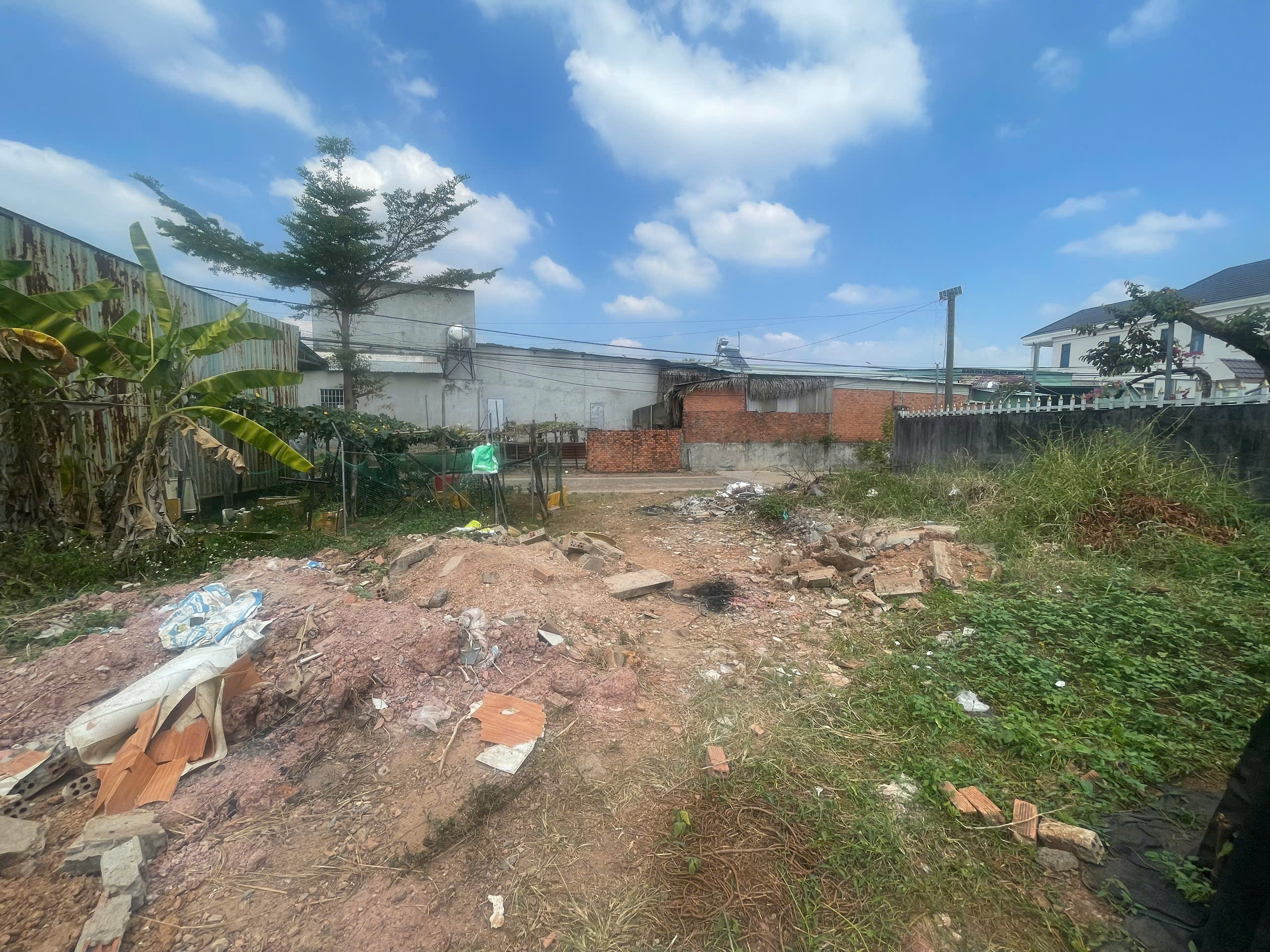 Bán đất 490,5m² có sẵn 150m² thổ cư ngang 16m giá 3.05 tỷ tại Phường Bình Phước