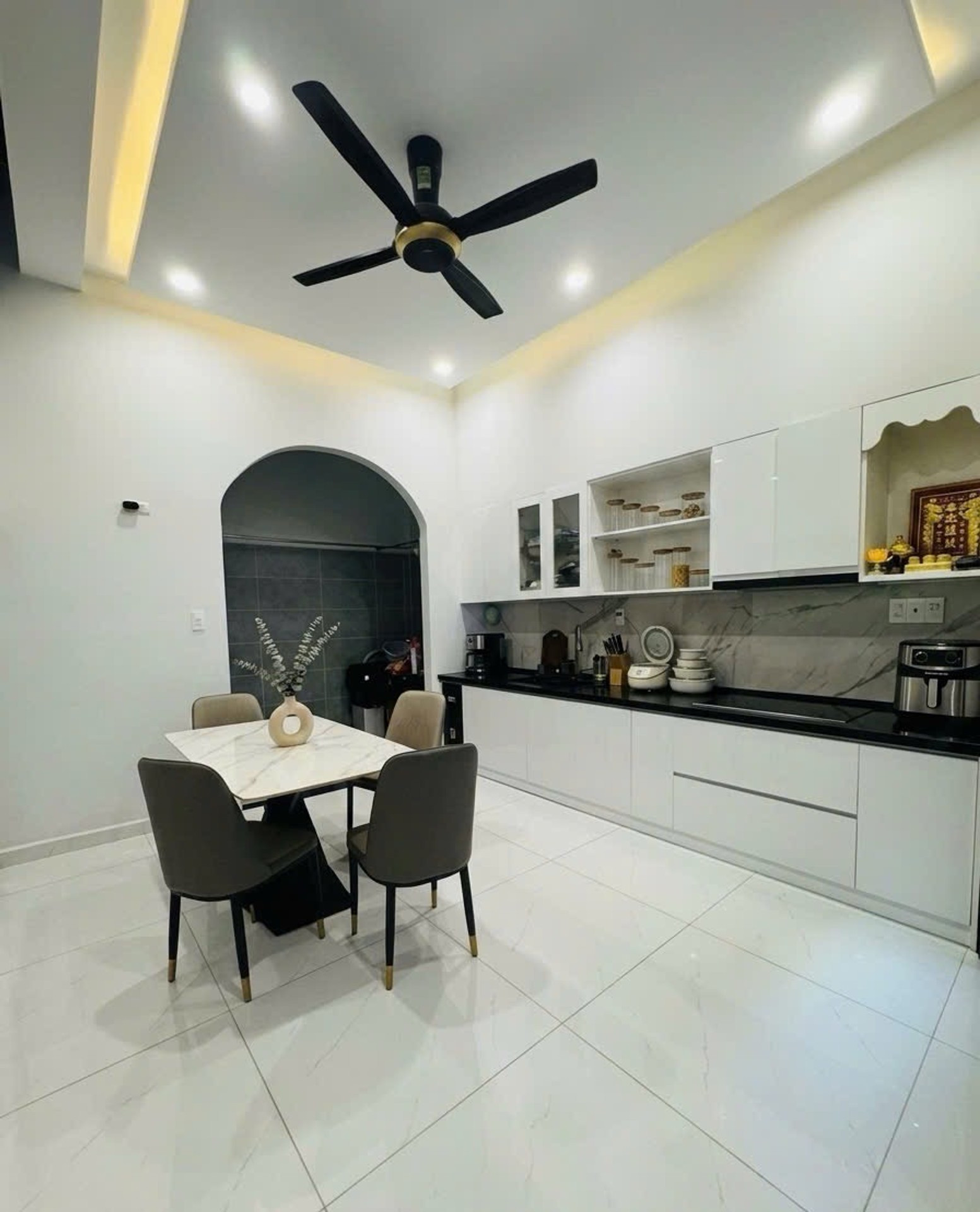 NHÀ ĐẸP BÌNH TÂN - NGUYỄN THỊ TÚ - 4 TẦNG - XE HƠI NGỦ TRONG NHÀ