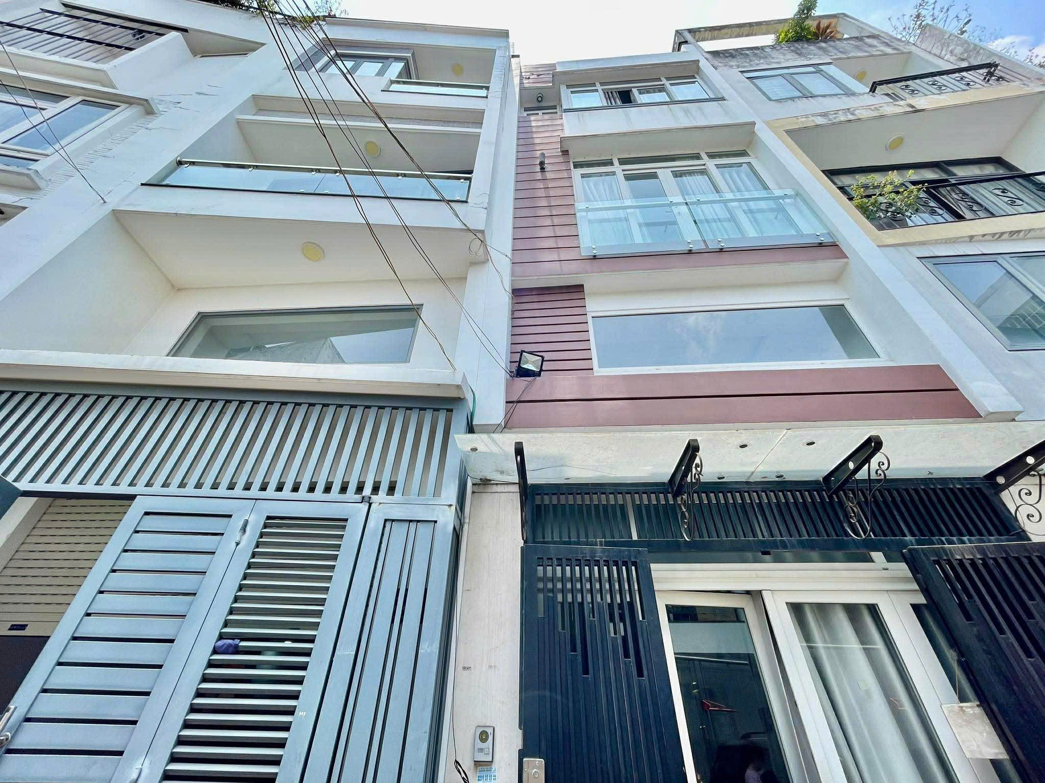 Bán nhà 55m² full thổ cư ngang 4,5m giá 11.89 tỷ tại Phường Bình Thạnh