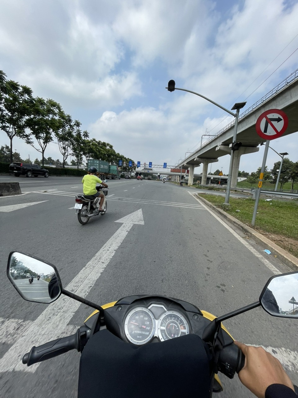 BDS HVL LVCC: 392 VÕ VĂN NGÂN THỦ ĐỨC CHO THUÊ 1300M2 SÀN