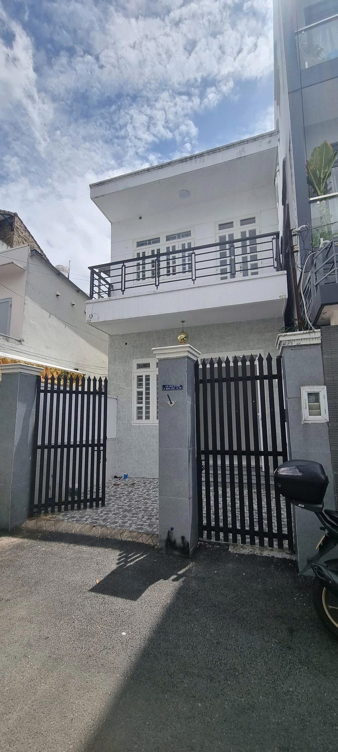 Nhà Trệt Lầu hẻm xe hơi Võ Văn Ngân gần Đại Học SPKT Thủ Đức