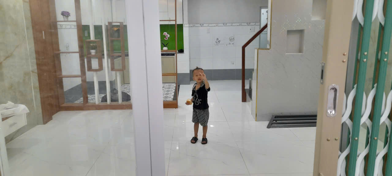 BÁN NHÀ PHƯỜNG BÌNH TIÊN, HỒ CHÍ MINH 40MV SHR CHỈ 4 TỶ. LH:0933627201