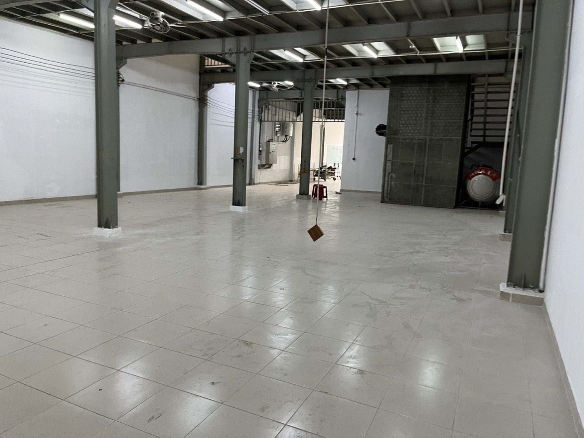 BÁN NHÀ XƯỞNG HƯƠNG LỘ 2 BÌNH TRỊ ĐÔNG BÌNH TÂN 642M2 40 TỶ