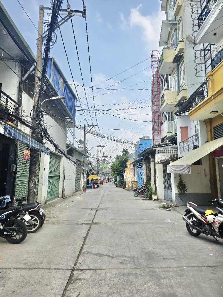 Bán đất 84m² ngang 4m giá 5.8 tỷ Phường Bình Trị Đông