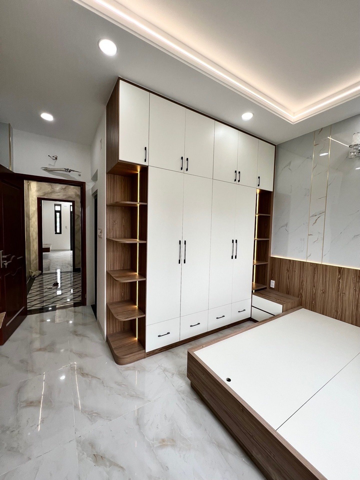 sát bệnh viện Bình Tân ,khu Tên Lửa, di chuyển 5 phút tới Siêu thị Aoen, có thang máy