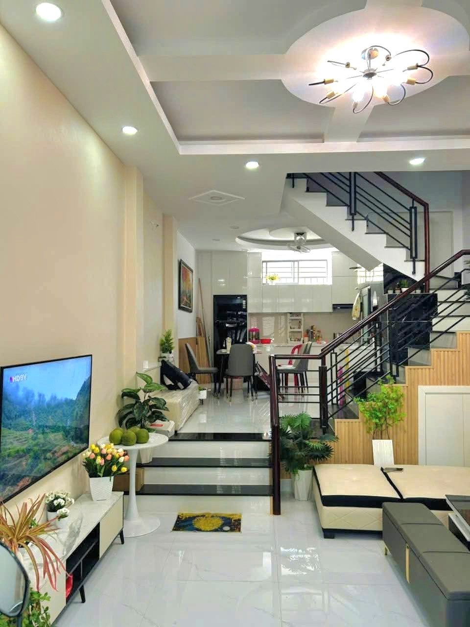 BÁN NHÀ ĐẸP SÁT HUƠ.G LỘ 2 - NGÃ TƯ 4 XÃ - HẺM XE HƠI ( 4X24M )