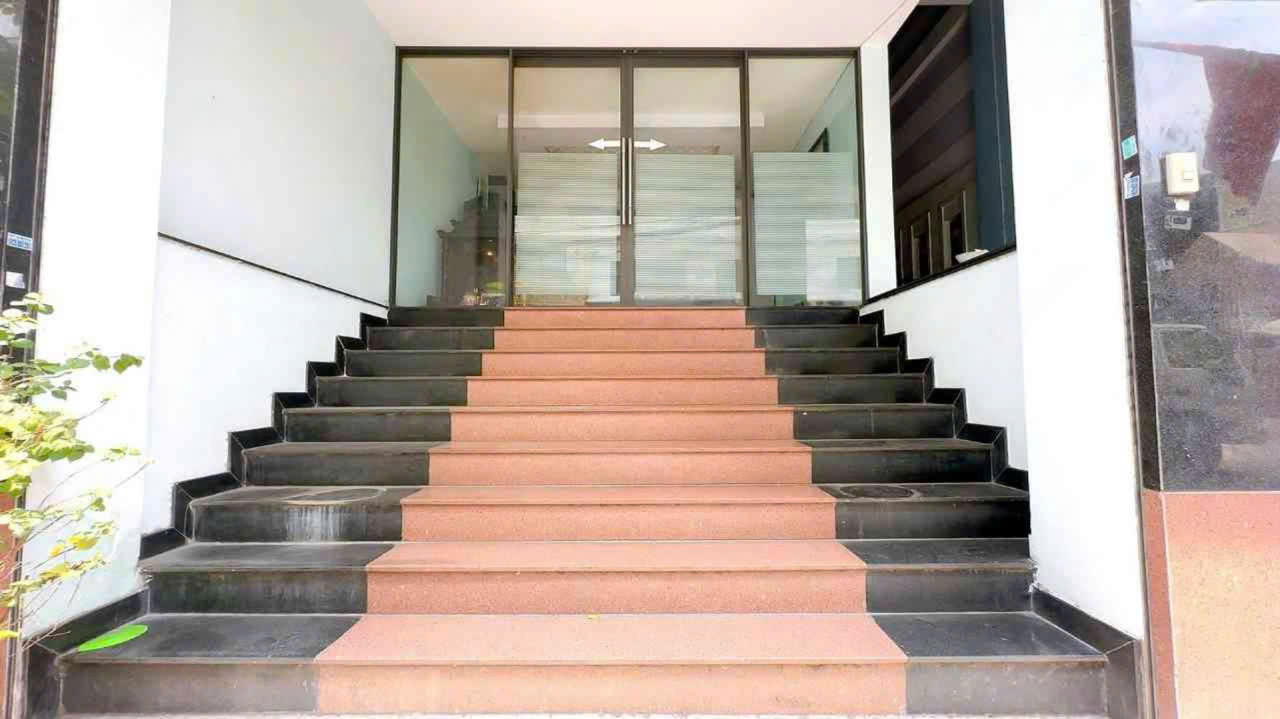 SIÊU PHẨM KHÁCH SẠN 7 TẦNG – THANG MÁY XỊN – DÒNG TIỀN 90 TRIỆU/THÁNG.
Ngay Lê Văn Quới BTĐ Bình Tân.