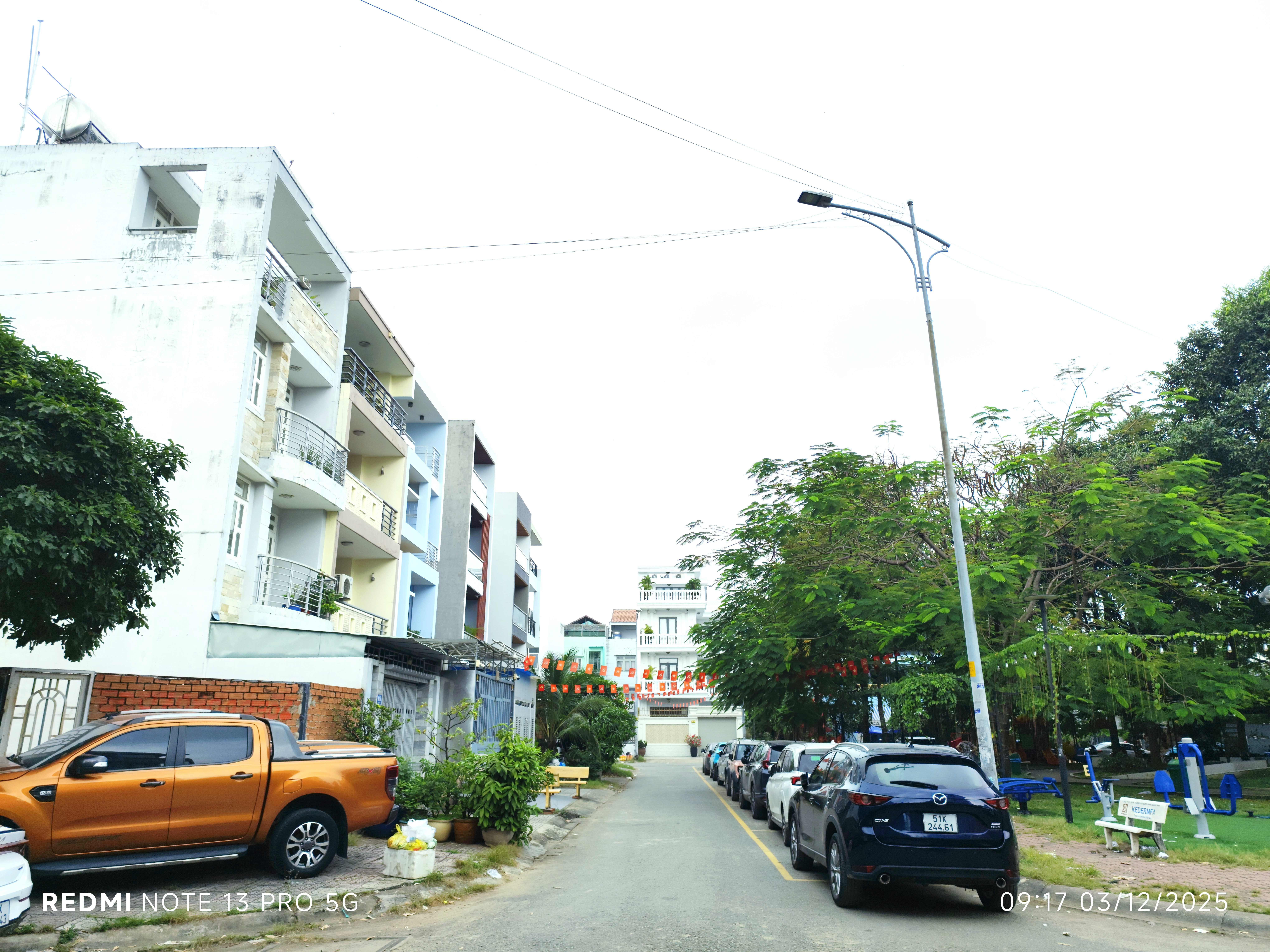 Bán đất view công viên dt 106,7m² ngang 5m giá 14 tỷ gần bệnh viện Lê Văn Thịnh Bình Trưng Tây Q2 cũ