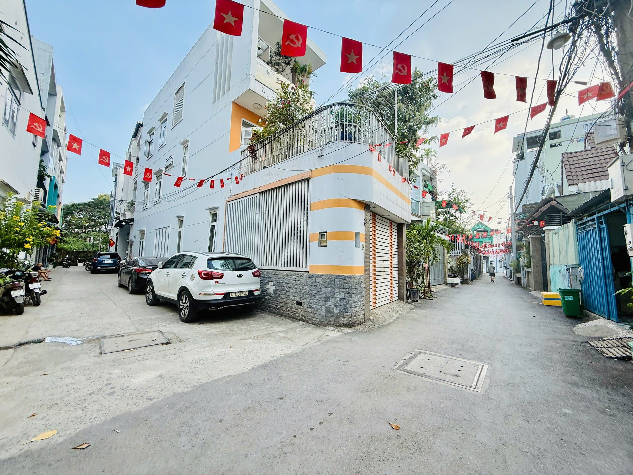 Bán gấp đất hẻm 5m đường số 9 dt đất 78.3m² ngang 4.2m giá 7.4 tỷ ra đường Nguyễn Thị Định 300m Bình Trưng Tây Q2 cũ