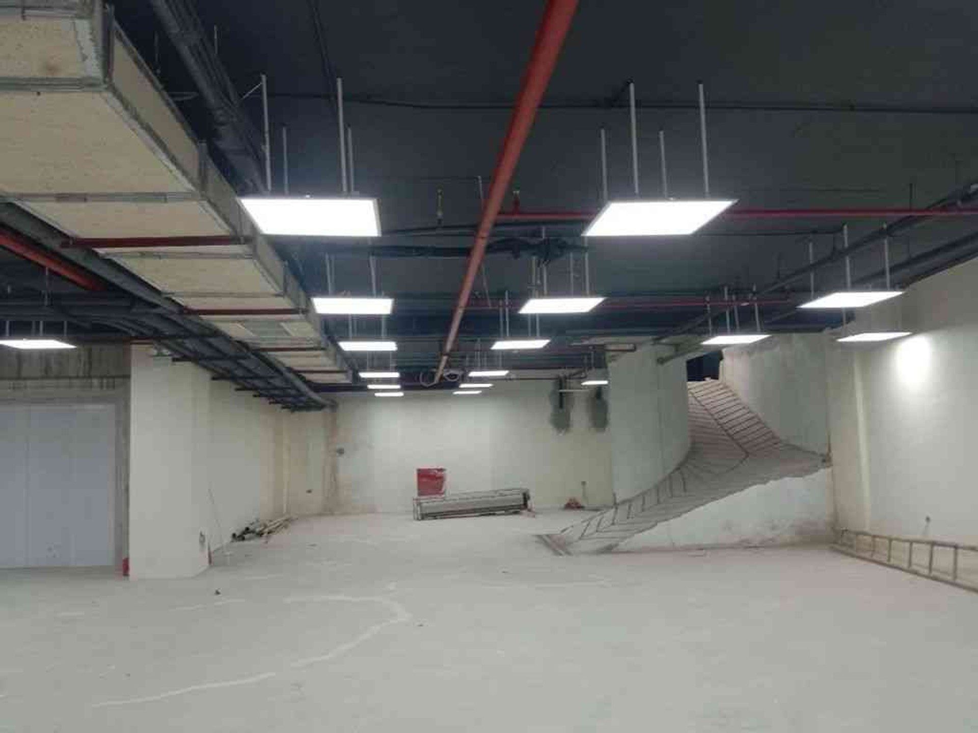 TÒA NHÀ VĂN PHÒNG HẠNG A – MẶT PHỐ HỒNG TIẾN, LONG BIÊN