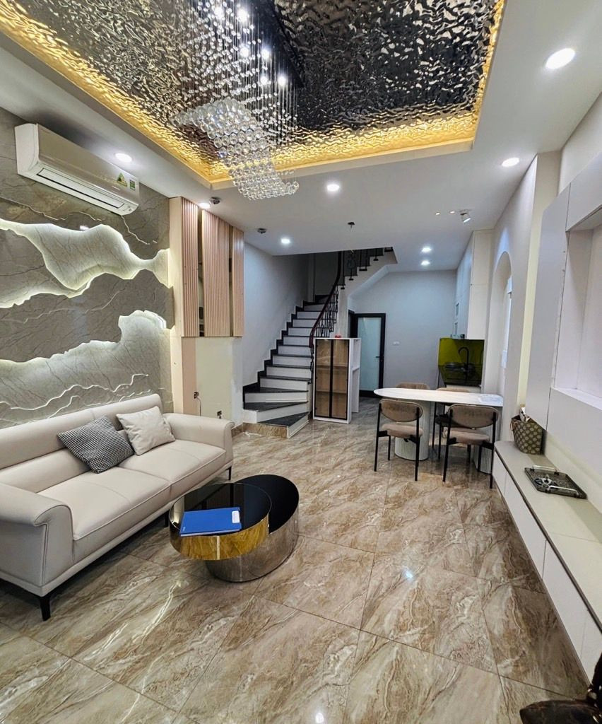 🚀 BÁN NHÀ NGUYỄN VĂN CỪ, LONG BIÊN  SIÊU PHẨM 5T, 33m2 GIÁ 8,3 TỶ (Ô TÔ ĐỖ CÁCH NHÀ 10M)🚀