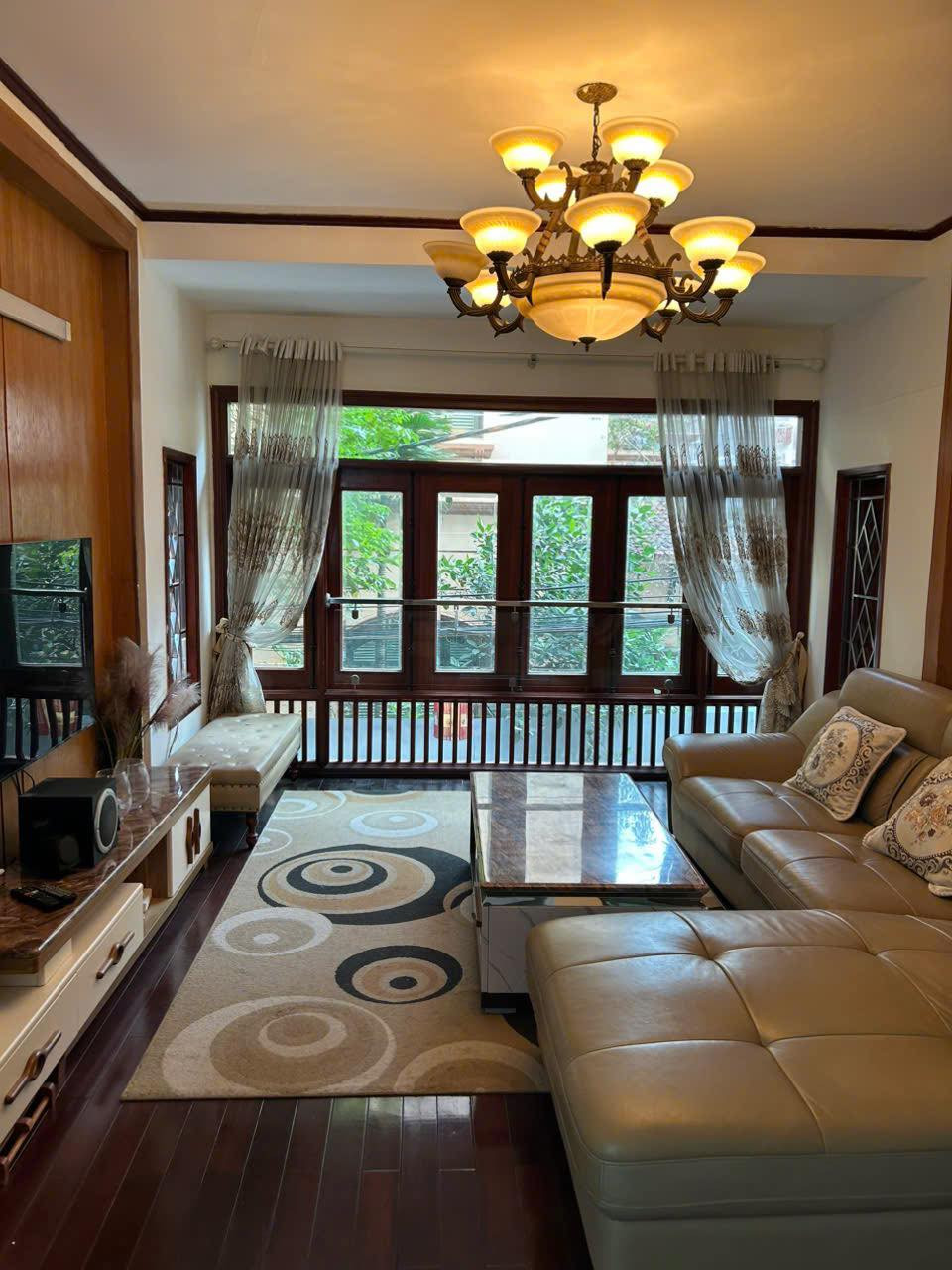 Nhà Đẹp Đón Tết ! Lạc Long Quân,OTo qua Nhà,Lô Góc,DT : 50/55T2m2 x 5Tầng,MT : 4.2m,Giá : 19.8 tỷ Tây Hồ