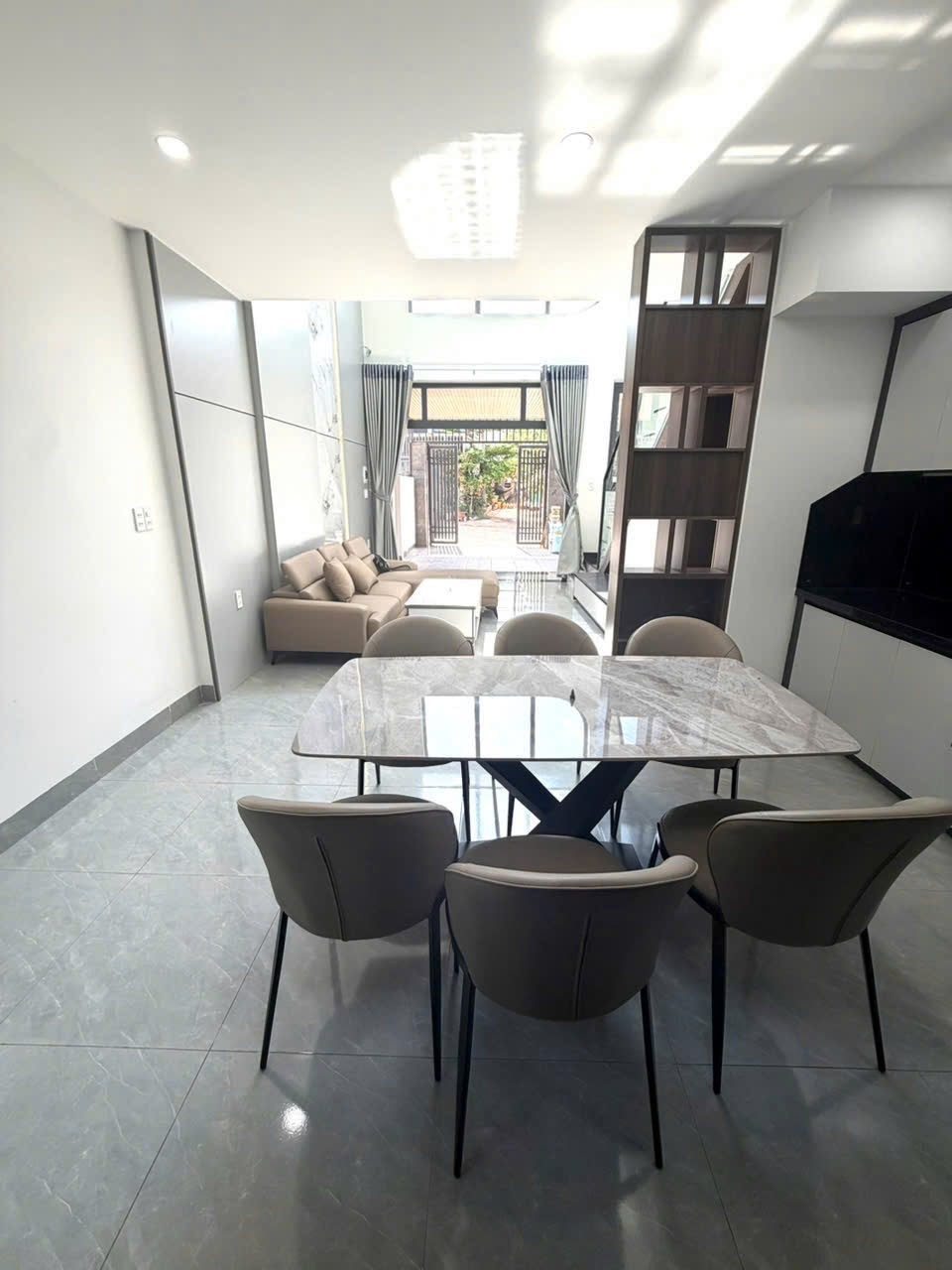 Bán nhà 90m² full thổ cư ngang 4.7m giá 2.99 tỷ tại Phường Buôn Ma Thuột