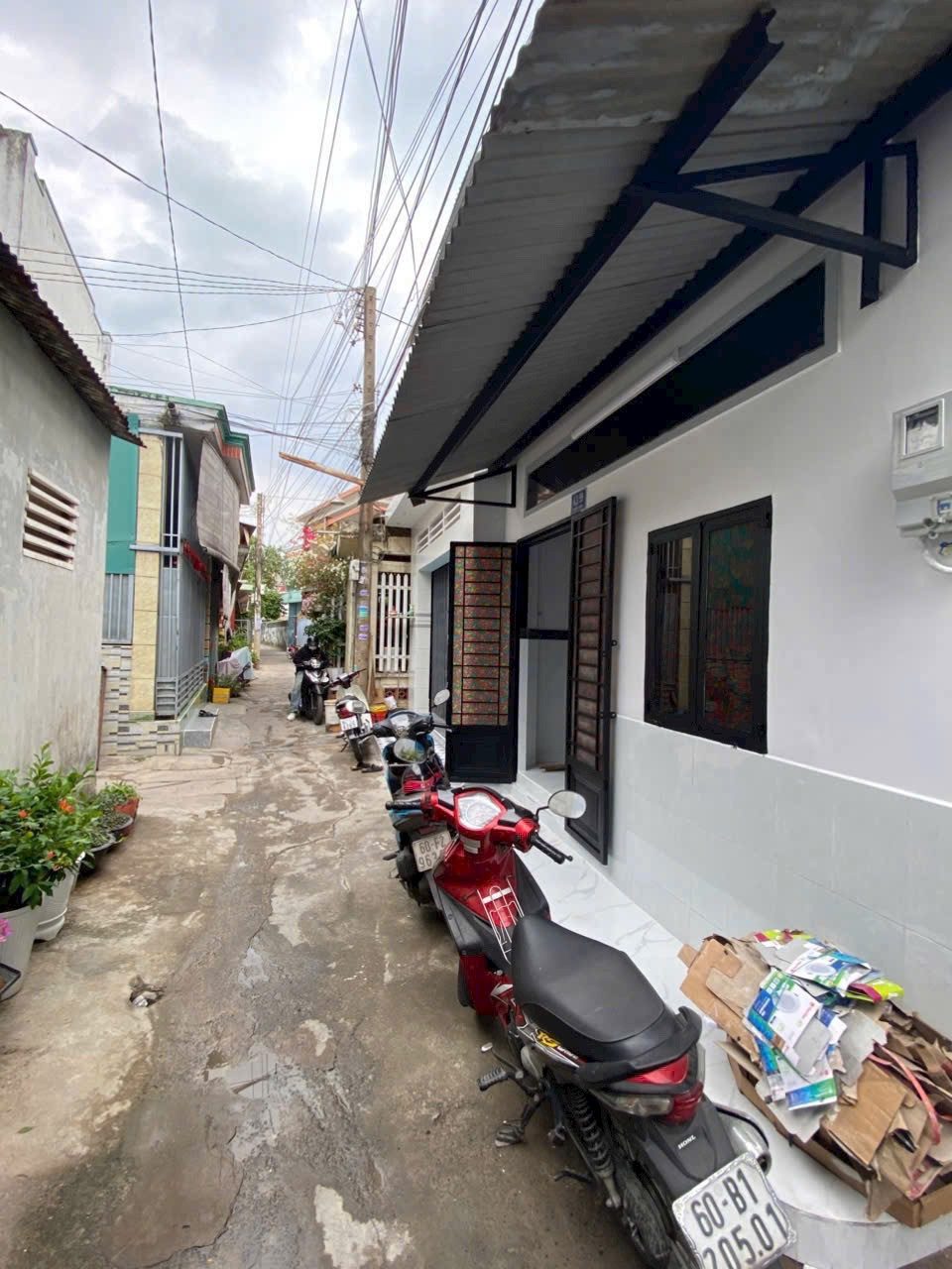Nhà Gốc 3Mặt Tiền , Sổ Riêng, Thổ Cư, Chỉ :1Tỷ450