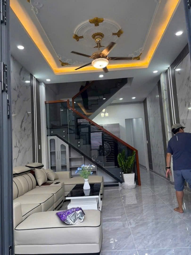 Bán Nhà 1L1T(Hoàn Công) Đường Ô Tô Cách Trục Chính 50m. Vị Trí Đẹp