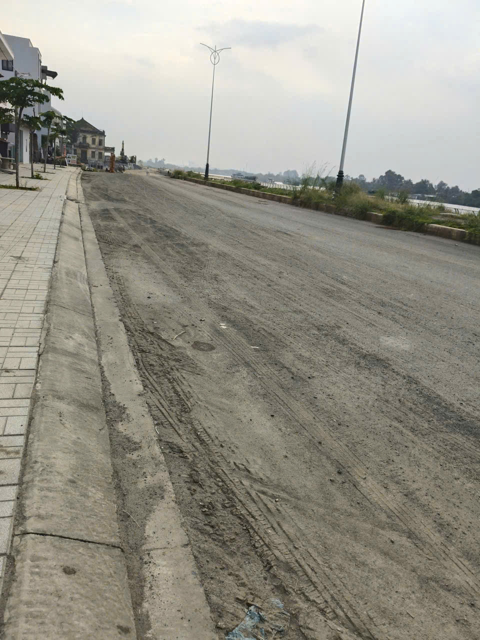 CẦN BÁN LÔ ĐẤT MẶT TIỀN BỜ KÈ BỬU LONG CŨ - NAY THUỘC PHƯỜNG TRẤN BIÊN- VỊ TRÍ SIÊU ĐẸP