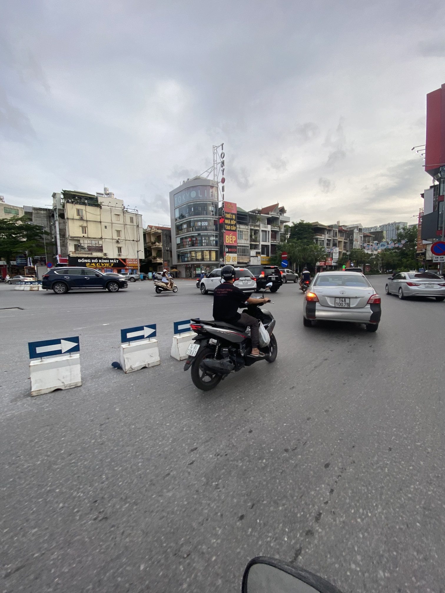 BÁN NHÀ MẶT ĐƯỜNG CHÍNH CAO THẮNG, KINH DOANH ĐA NGÀNH