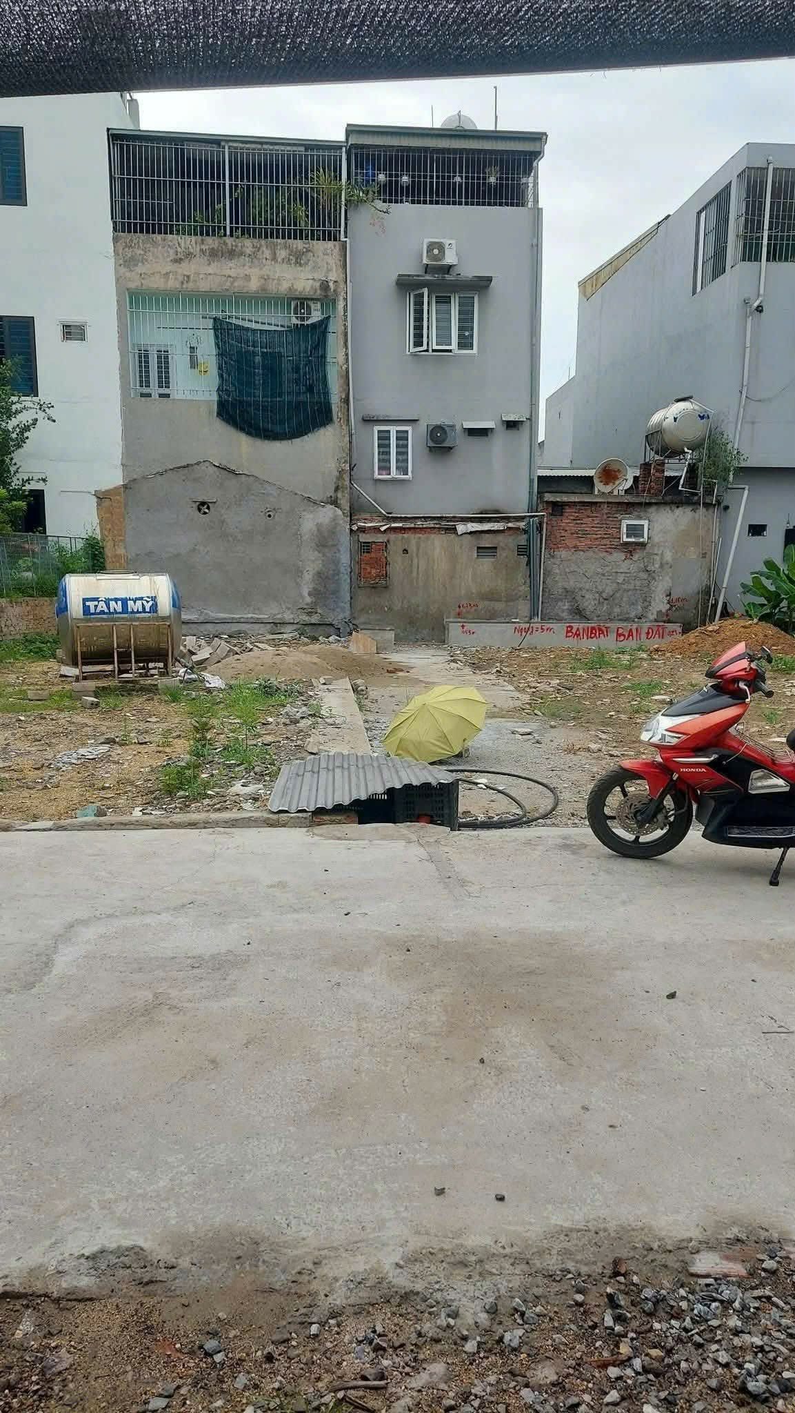 BÁN ĐẤT GẦN KHU ÔNG NHAN,TĐC BÃI MUỐI,CAO THẮNG,HẠ LONG