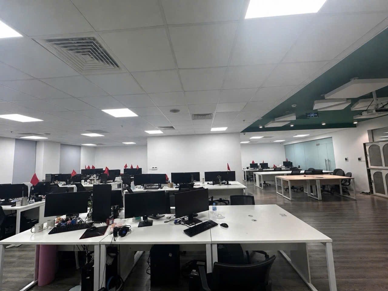 MẶT PHỐ TÔN ĐỨC THẮNG – ĐỐNG ĐA - TÒA VĂN PHÒNG 8 TẦNG – 530M² – DÒNG TIỀN 6 TỶ/NĂM - GIÁ 450 TỶ