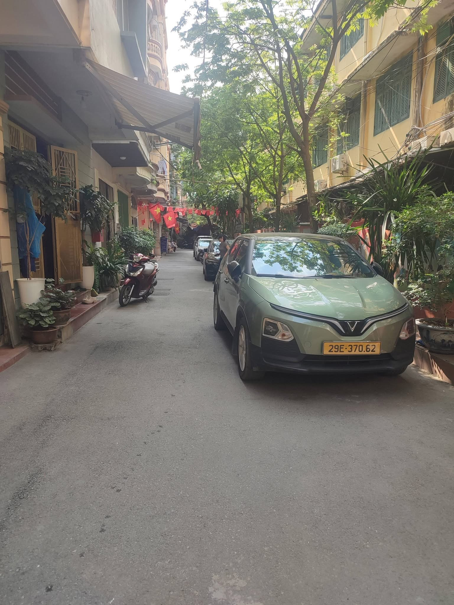 🏡 Bán Đất Tặng Nhà 3 Tầng Cầu Diễn – 30m² – MT 3.4m – Giá 7.3 Tỷ – Phân Lô Ô Tô – Gần Ga Metro & QL32 – Tiềm Năng Xây CHDV/Dòng Tiền Tốt