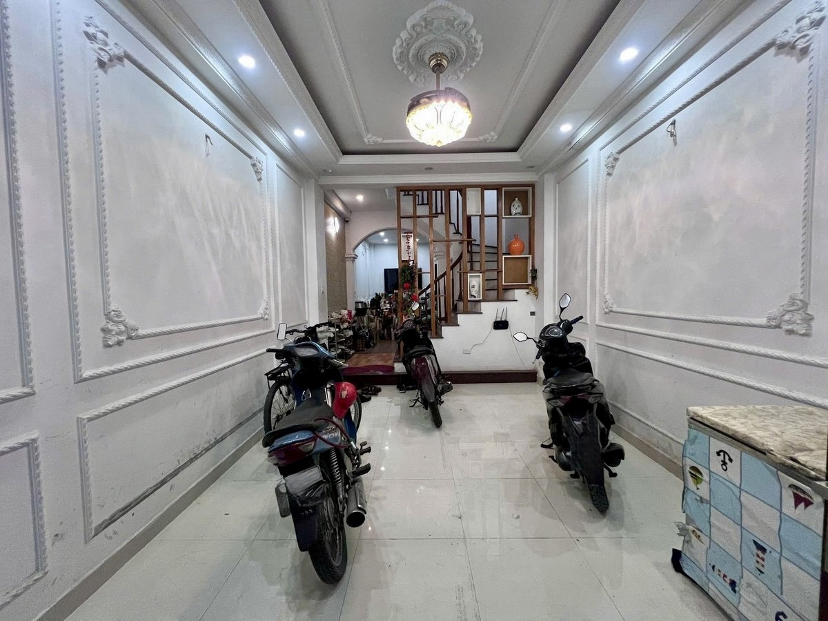 Nhà Đẹp Ở Luôn Trần Thái Tông, Cầu Giấy, 45m, 5 Tầng, 6 Ngủ, Full Đồ, Xây Chắc, Giá Tốt