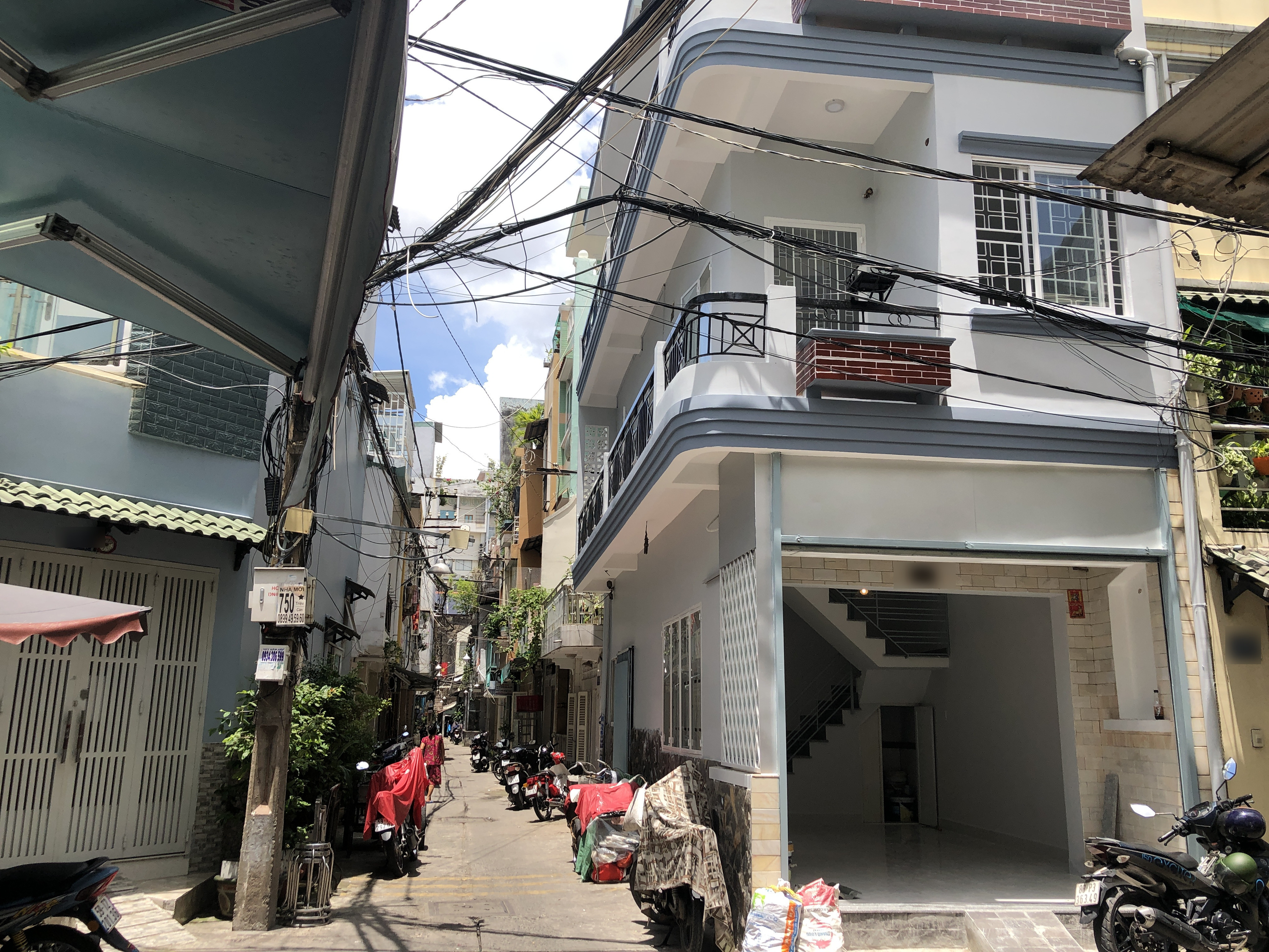 NHÀ NGAY GỐC TRONG HẺM TRUNG TÂM QUẬN 1