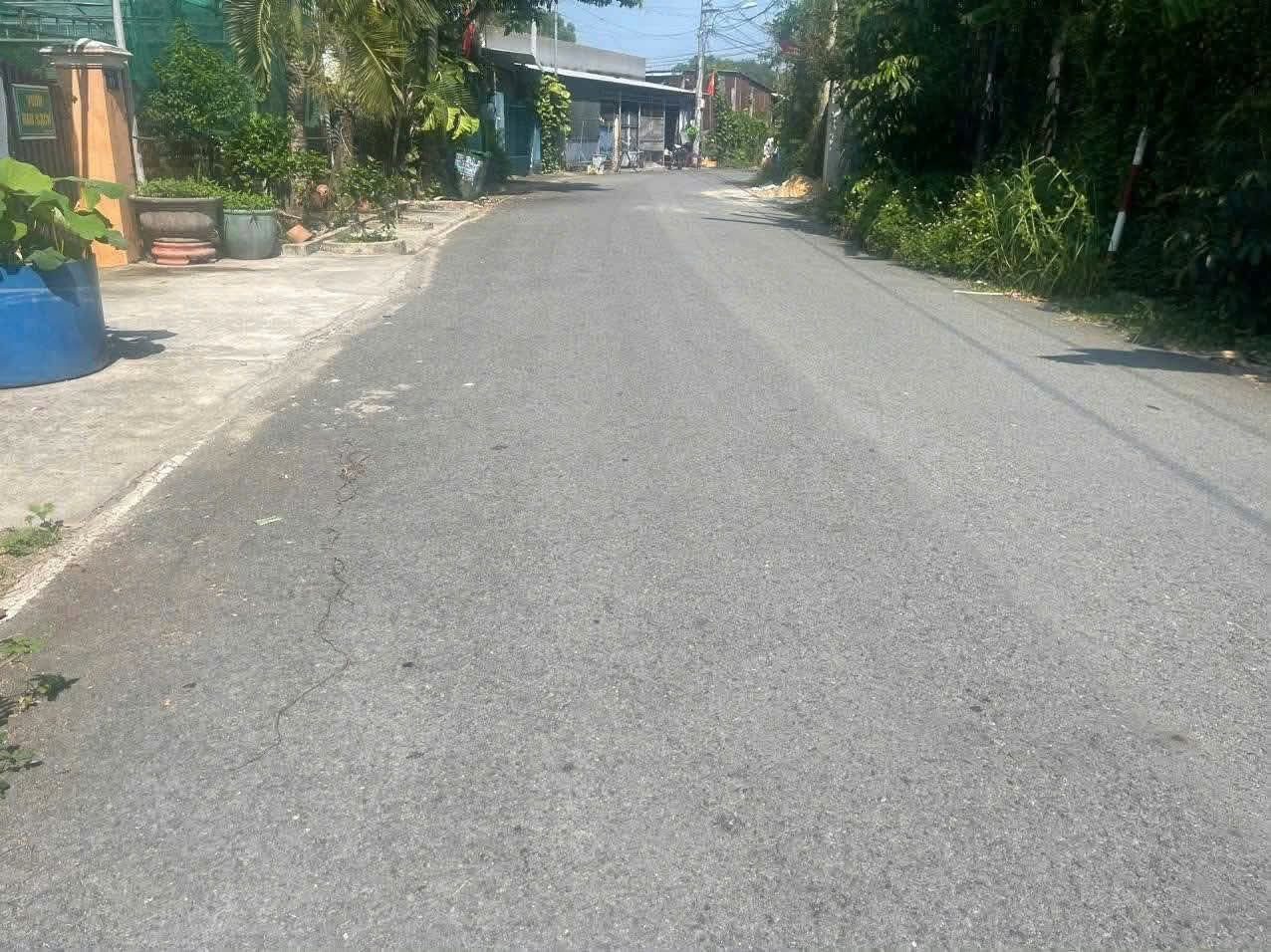 Bán đất 1437.6m² có sẵn 400m² thổ cư ngang 5m giá 11.5 tỷ tại Phường Chánh Hiệp