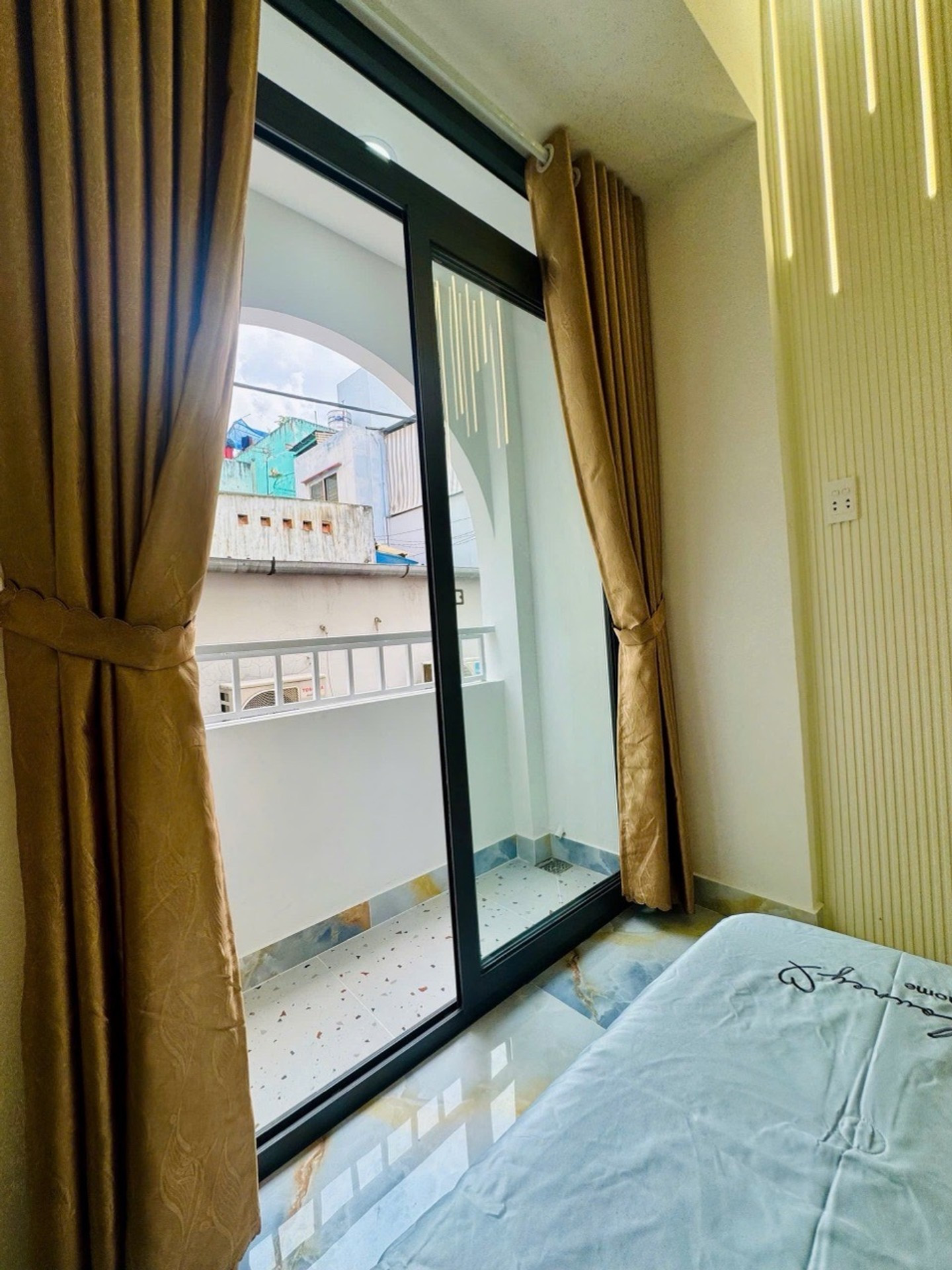 NHÀ MỚI ĐẸP FULL NỘI THẤT - CH.183 - CÁCH MẶT TIỀN 20m - SÁT CẦU CHỮ Y - GẦN CHỢ RẠCH ÔNG - HƠN 5 TỶ