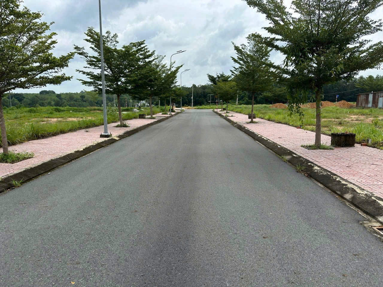 Bán đất 78m² ngang 6m giá 570 triệu Phường Chánh Phú Hòa