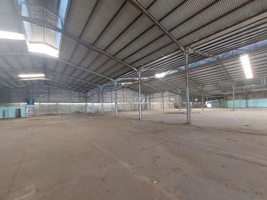 Cho thuê xưởng 2000m2,Và 4000m2.Pccc vách tường.Giá 30k/m2.Bến Cát,BD