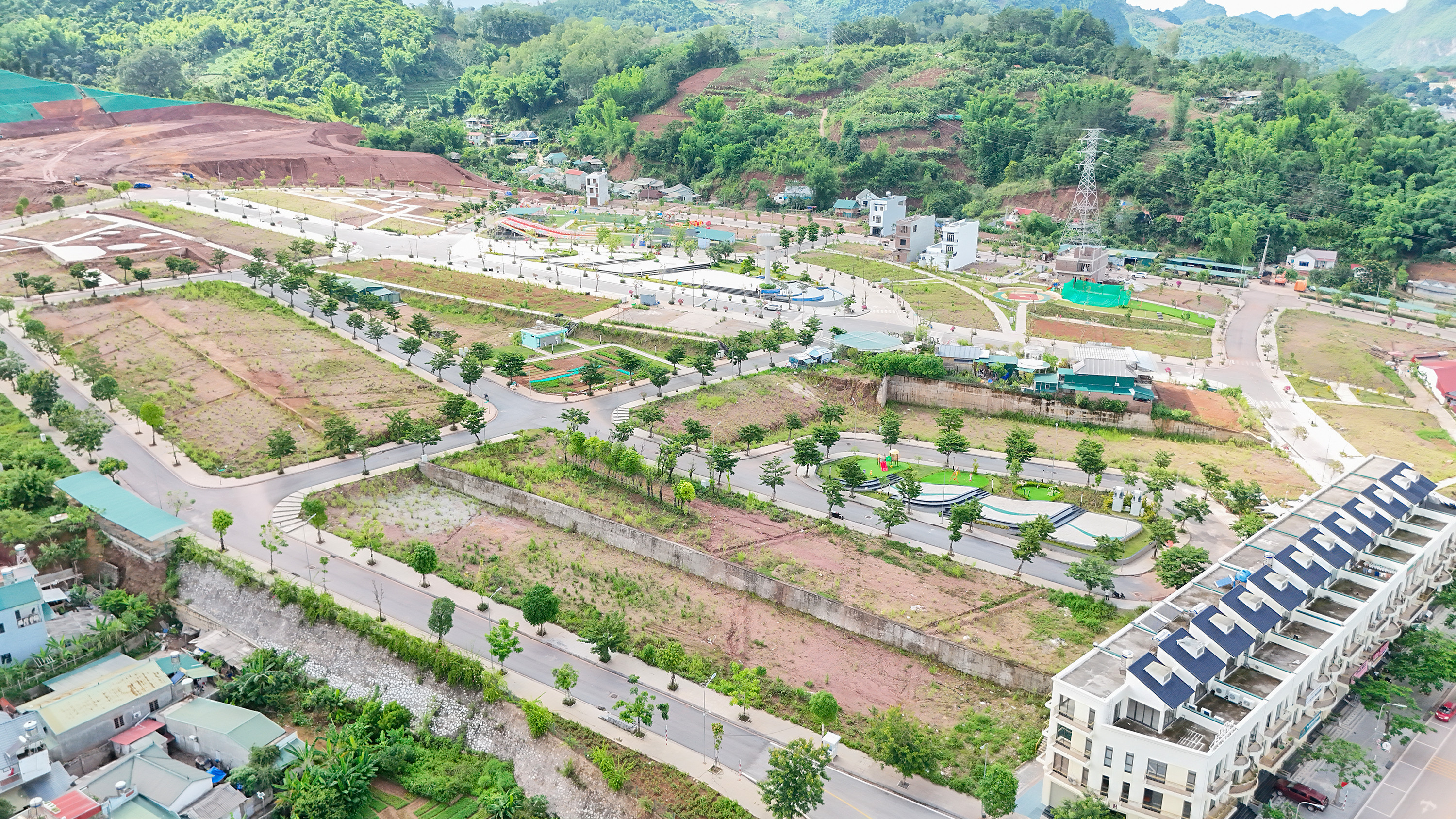 15TR/M2 SỞ HỮU NGAY LÔ ĐẤT TẠI KĐT ELITE HILL SƠN LA. VỊ TRÍ THUẬN LỢI. GẦN TRƯỜNG HỌC, BỆNH VIỆN LH: 0977587898