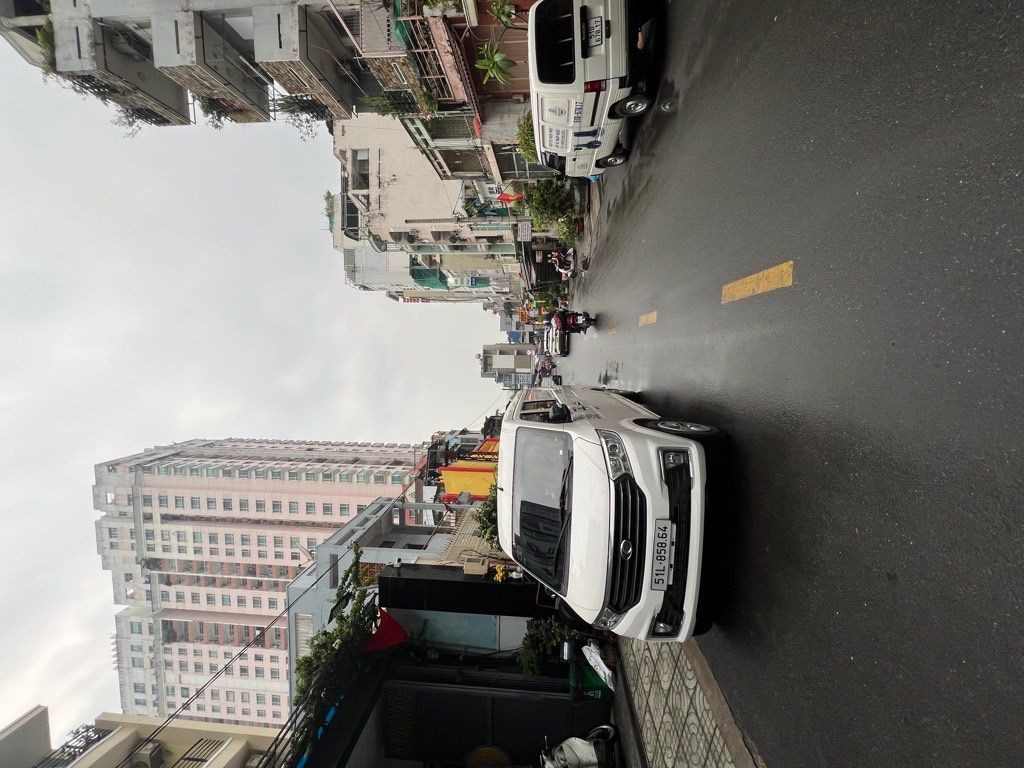 Bán nhà 8 Tầng MT Cao Đạt Quận 5