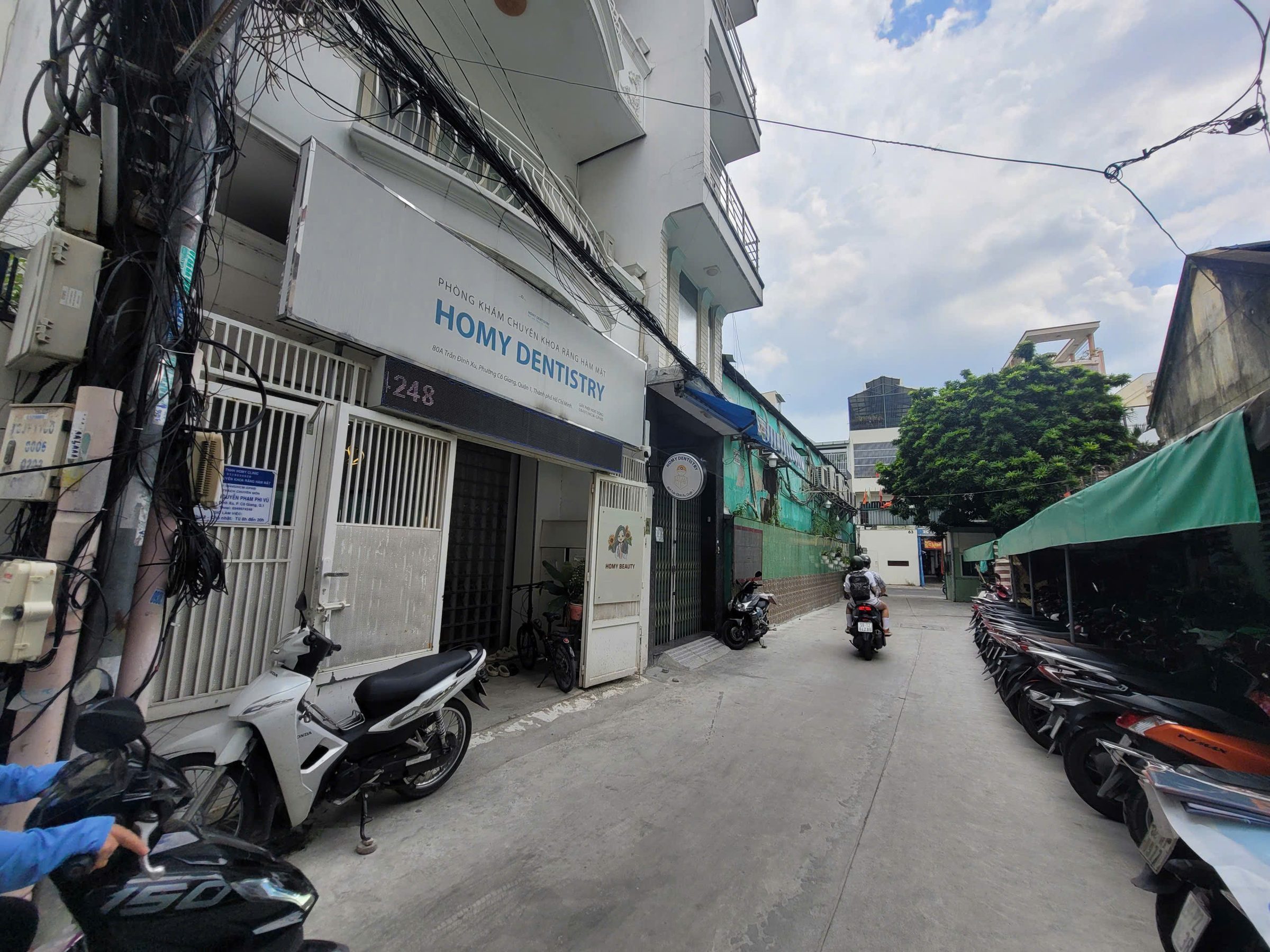 Địa chỉ: Góc 2 mặt tiền Số 78 - 80 - 80 (phía sau) Trần Đình Xu, Phường Cô Giang - Quận 1