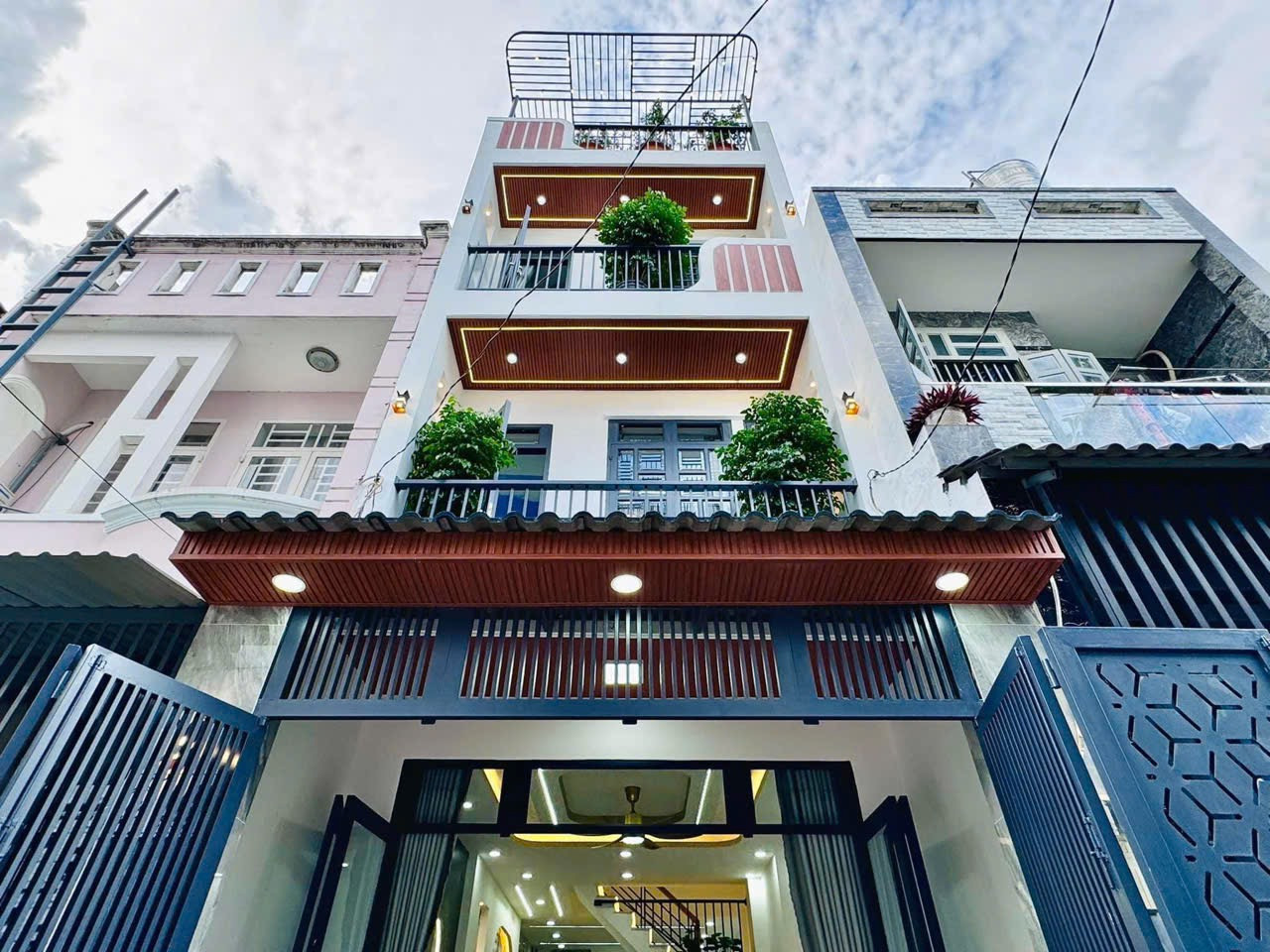 Đường Cô Giang, Phường Cô Giang,Quận 1.